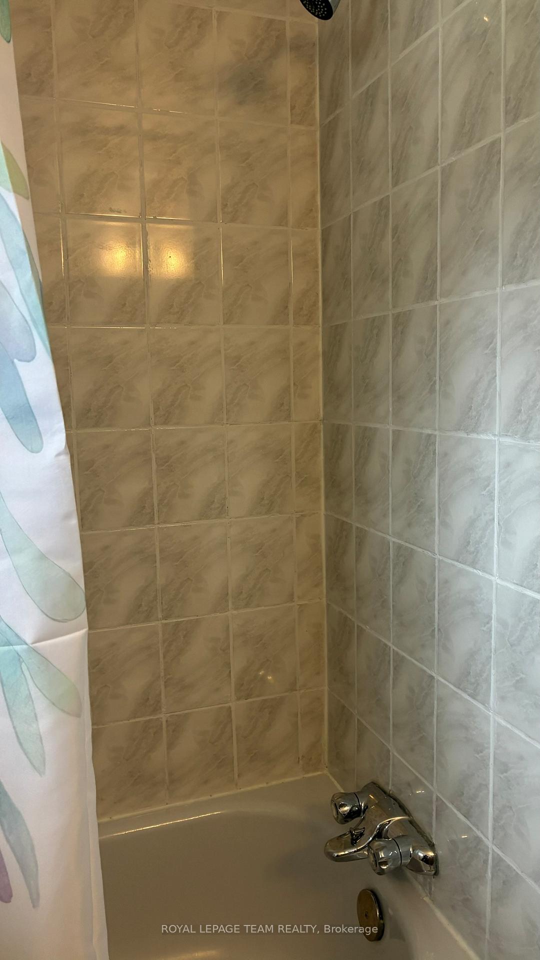 Photo 13 of Unit C, 445 Moodie Drive, Ottawa, Arbeatha Park — HOMEH