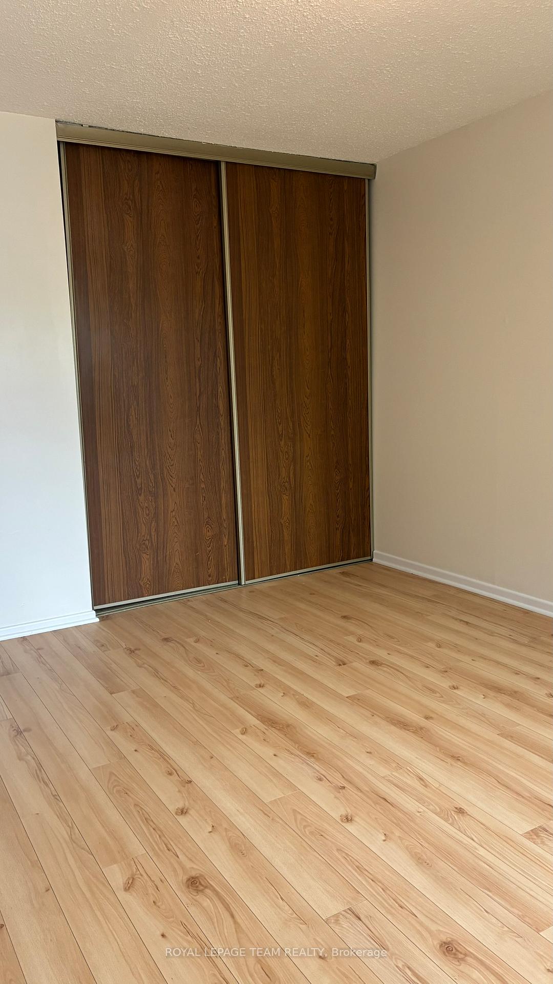 Photo 17 of Unit C, 445 Moodie Drive, Ottawa, Arbeatha Park — HOMEH