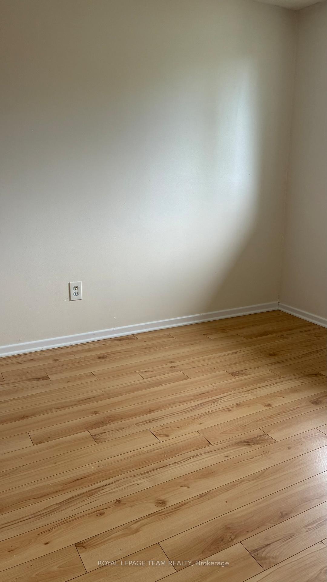 Photo 21 of Unit C, 445 Moodie Drive, Ottawa, Arbeatha Park — HOMEH