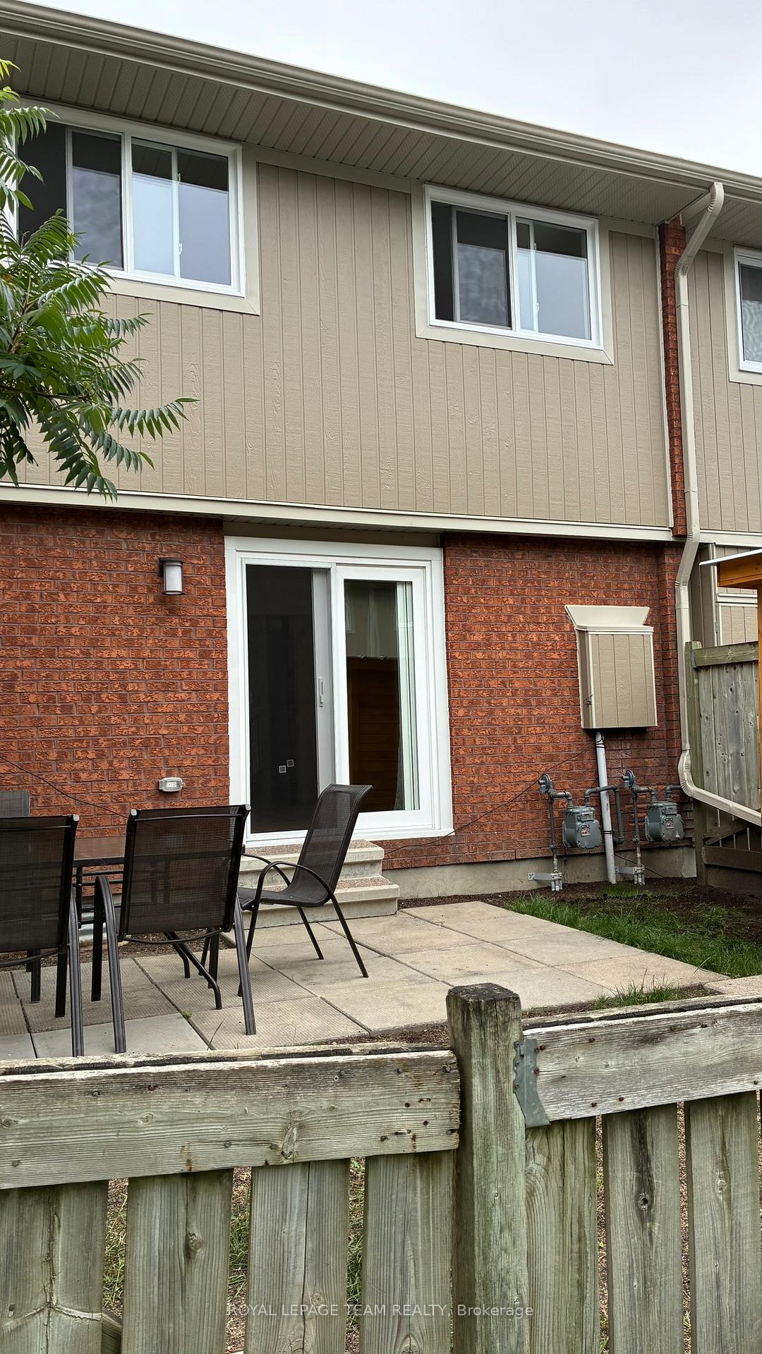 Photo 23 of Unit C, 445 Moodie Drive, Ottawa, Arbeatha Park — HOMEH