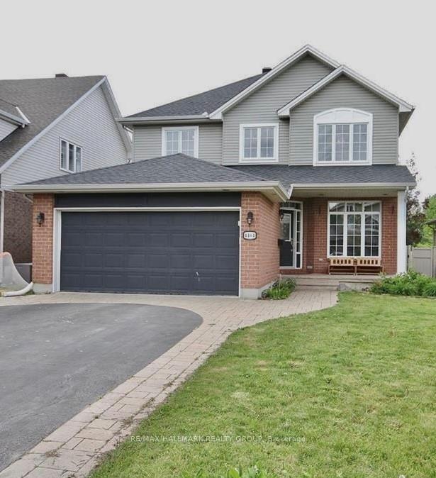 Front of 4464 Shoreline Drive