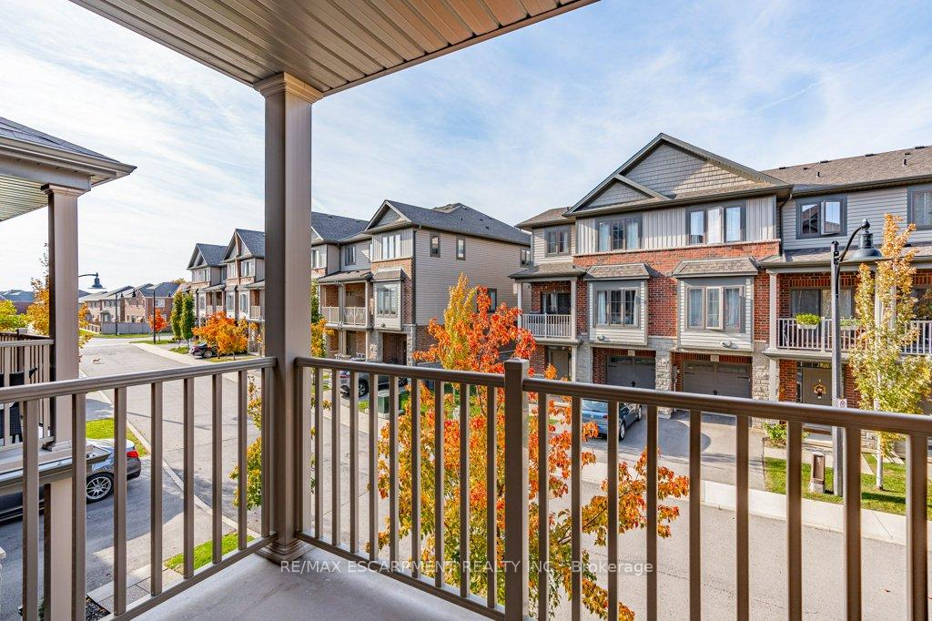 Photo 32 of 16 Ridgeside Lane, Hamilton, Waterdown — HOMEH