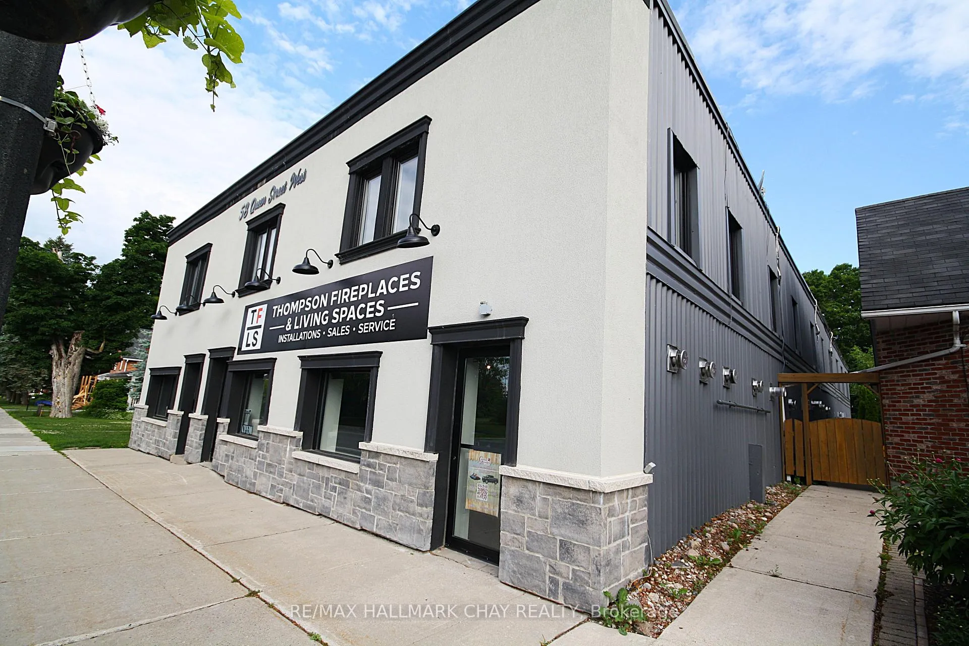 Photo 3 of 58 Queen St Street W, Springwater, Elmvale — HOMEH