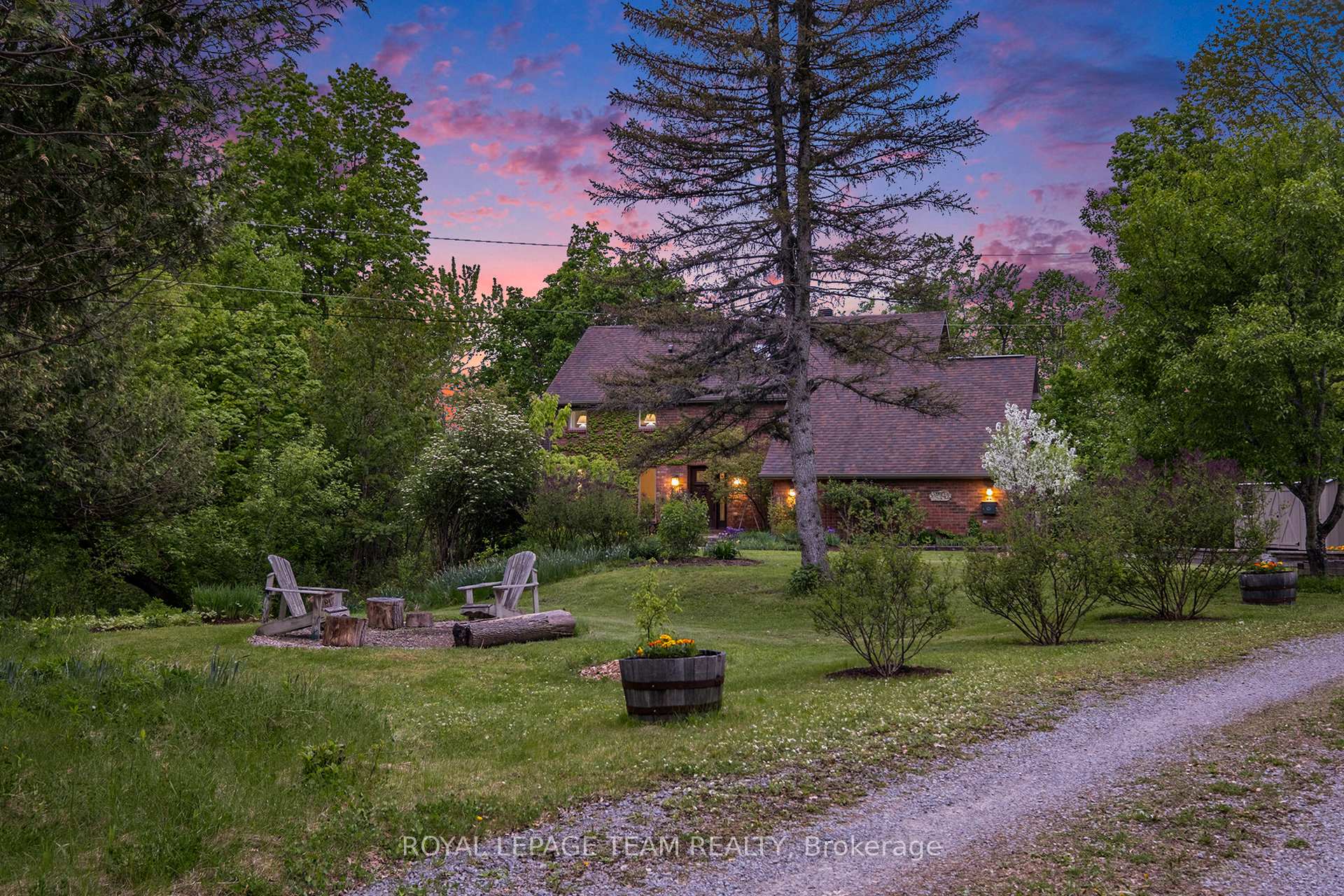 Photo 2 of 2259 Fitzroy Street, Ottawa, Fitzroy — HOMEH
