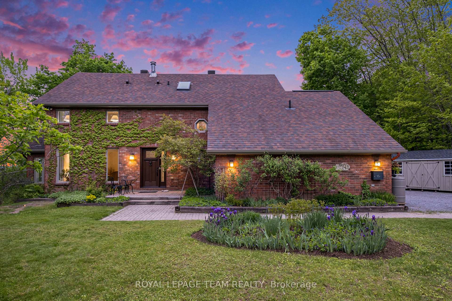 Photo 3 of 2259 Fitzroy Street, Ottawa, Fitzroy — HOMEH