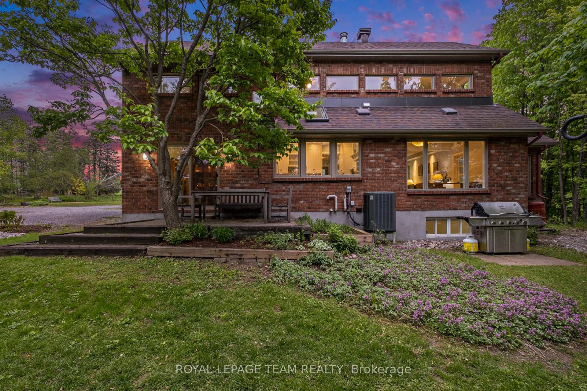 Photo 31 of 2259 Fitzroy Street, Ottawa, Fitzroy — HOMEH