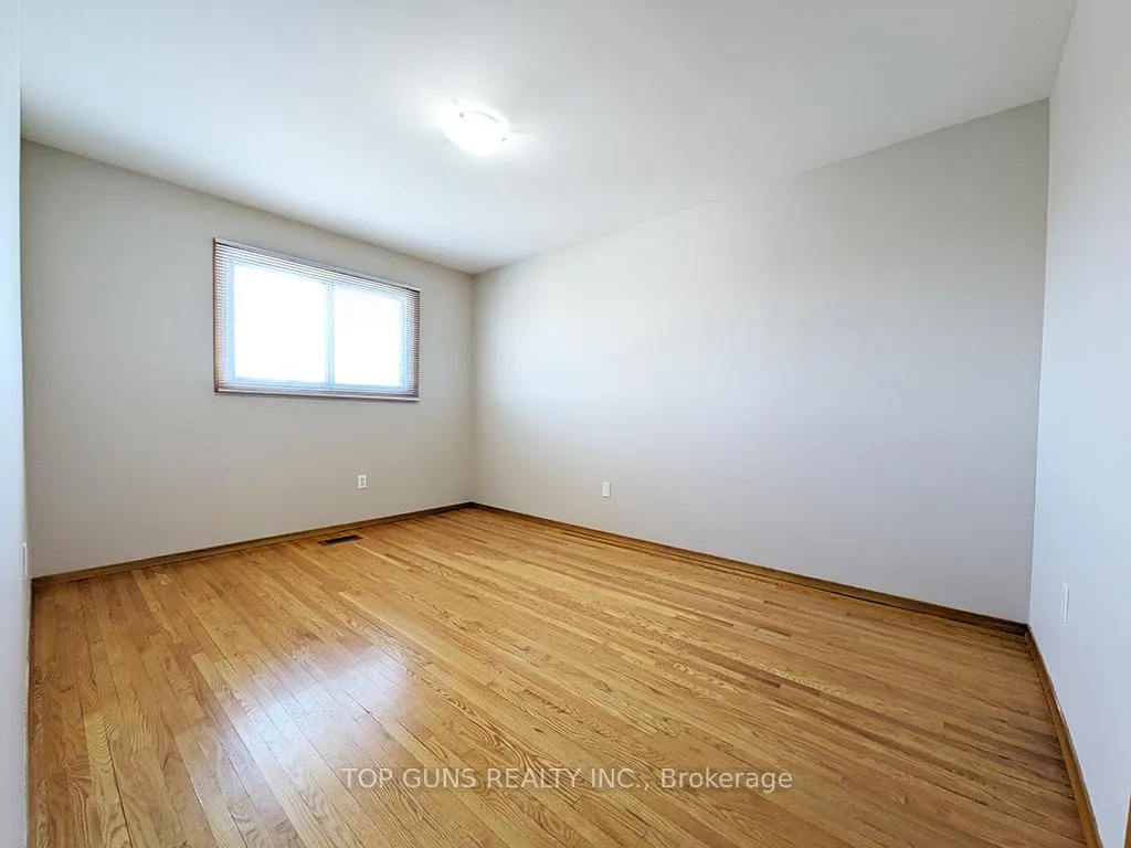 Photo 15 of Unit Upper Level, 55 Agincourt Road, Vaughan, West Woodbridge — HOMEH