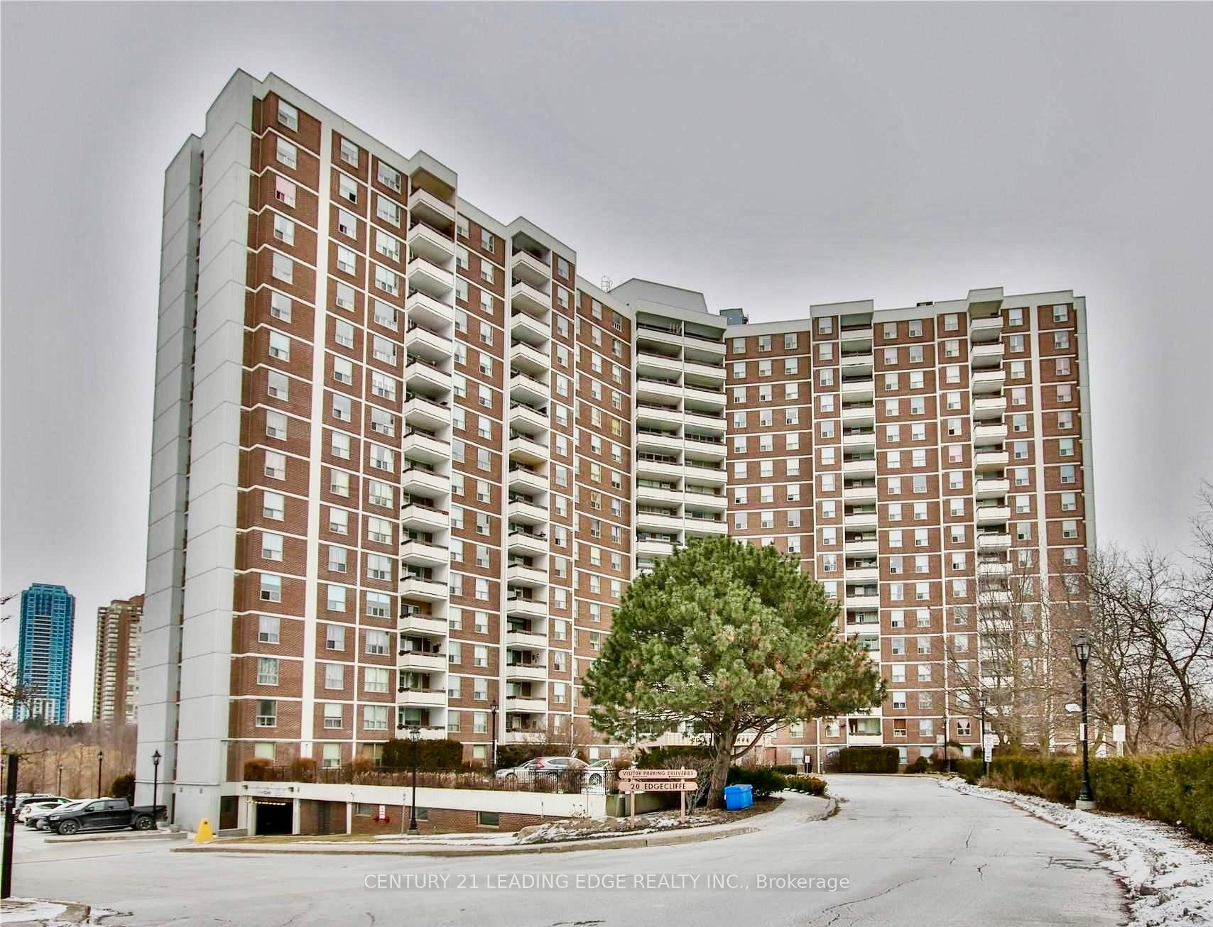 Front of Unit 815, 20 Edgecliff Golfway