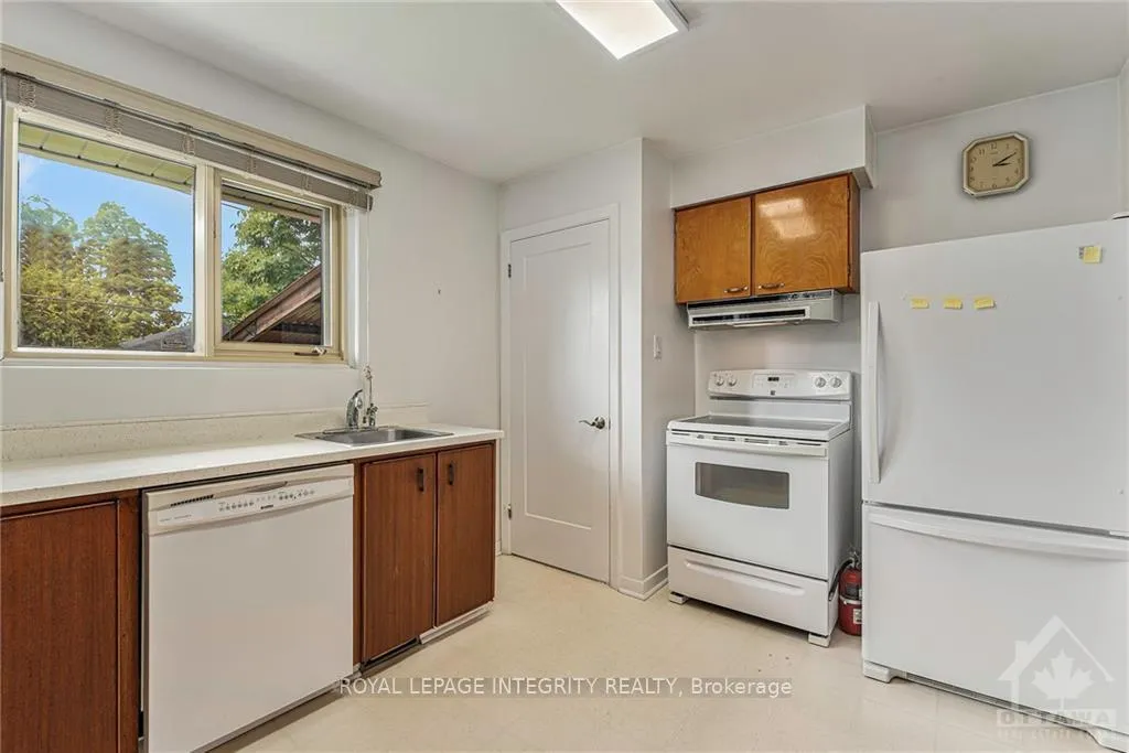 Photo 9 of 2305 Ryan Drive, Ottawa, Queensway Terrace South/Ridgeview — HOMEH
