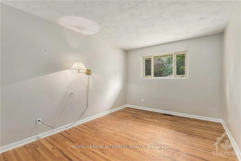 Photo 10 of 2305 Ryan Drive, Ottawa, Queensway Terrace South/Ridgeview — HOMEH