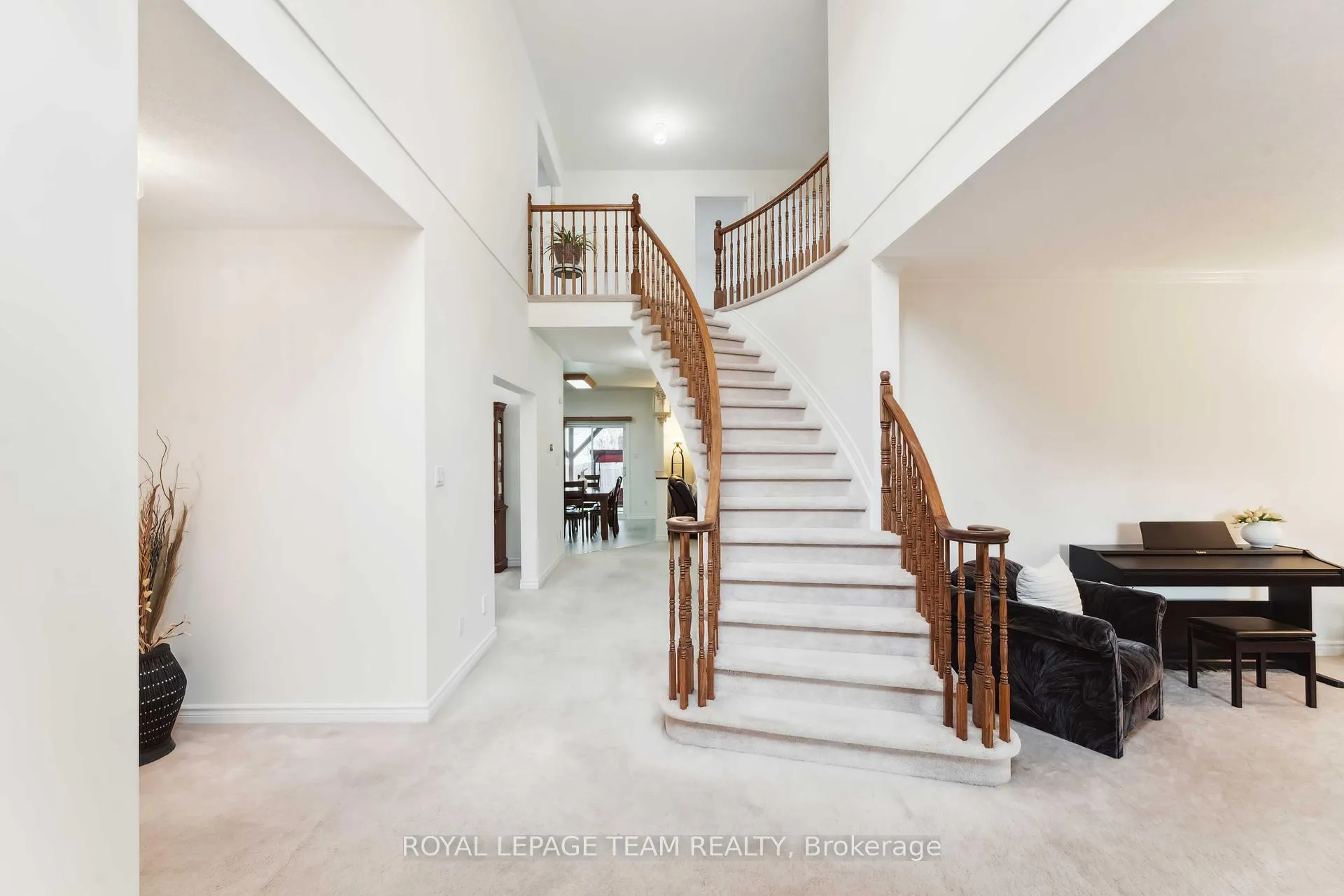 Photo 1 of 39 Vermont Avenue, Ottawa, Barrhaven East — HOMEH