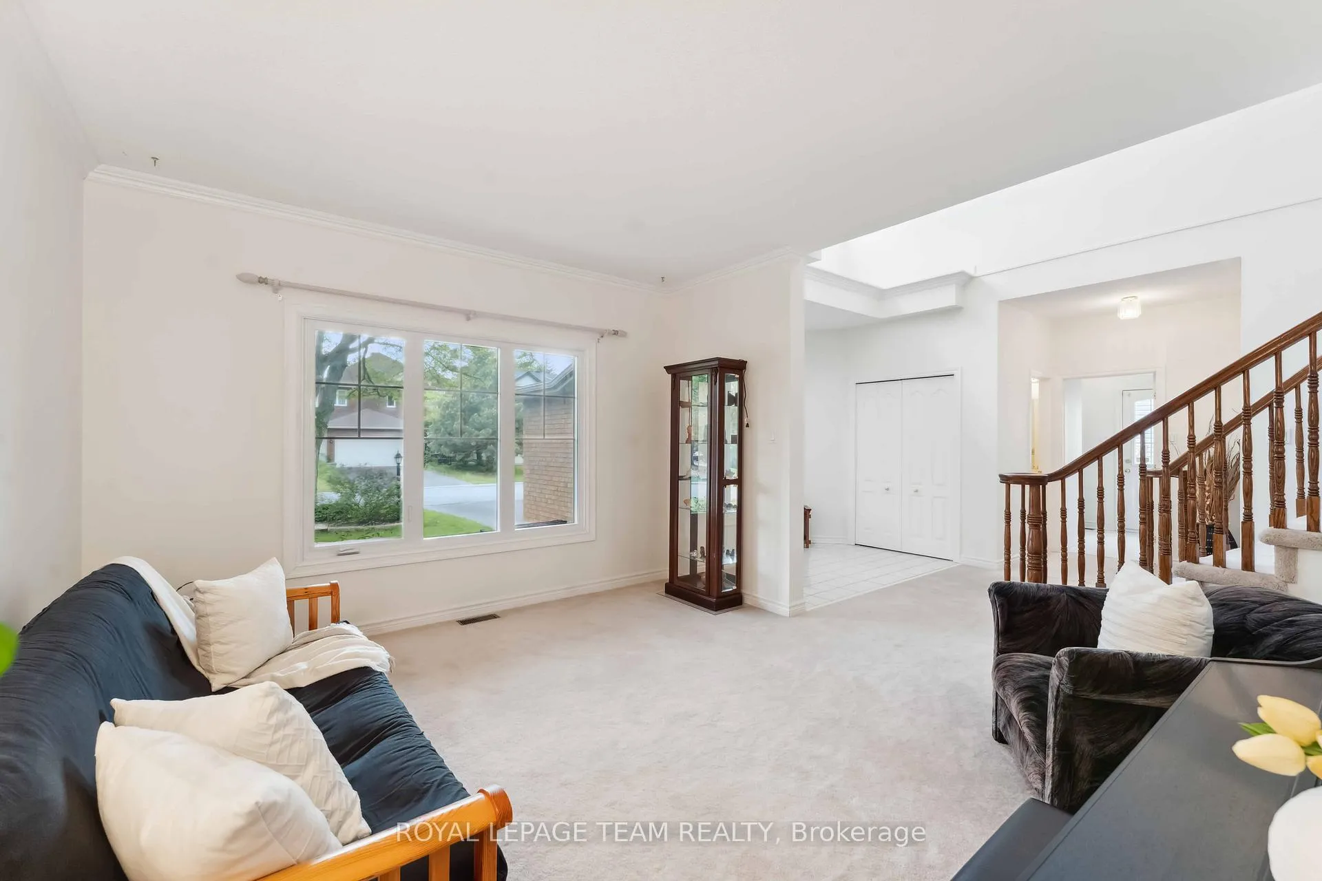 Photo 9 of 39 Vermont Avenue, Ottawa, Barrhaven East — HOMEH
