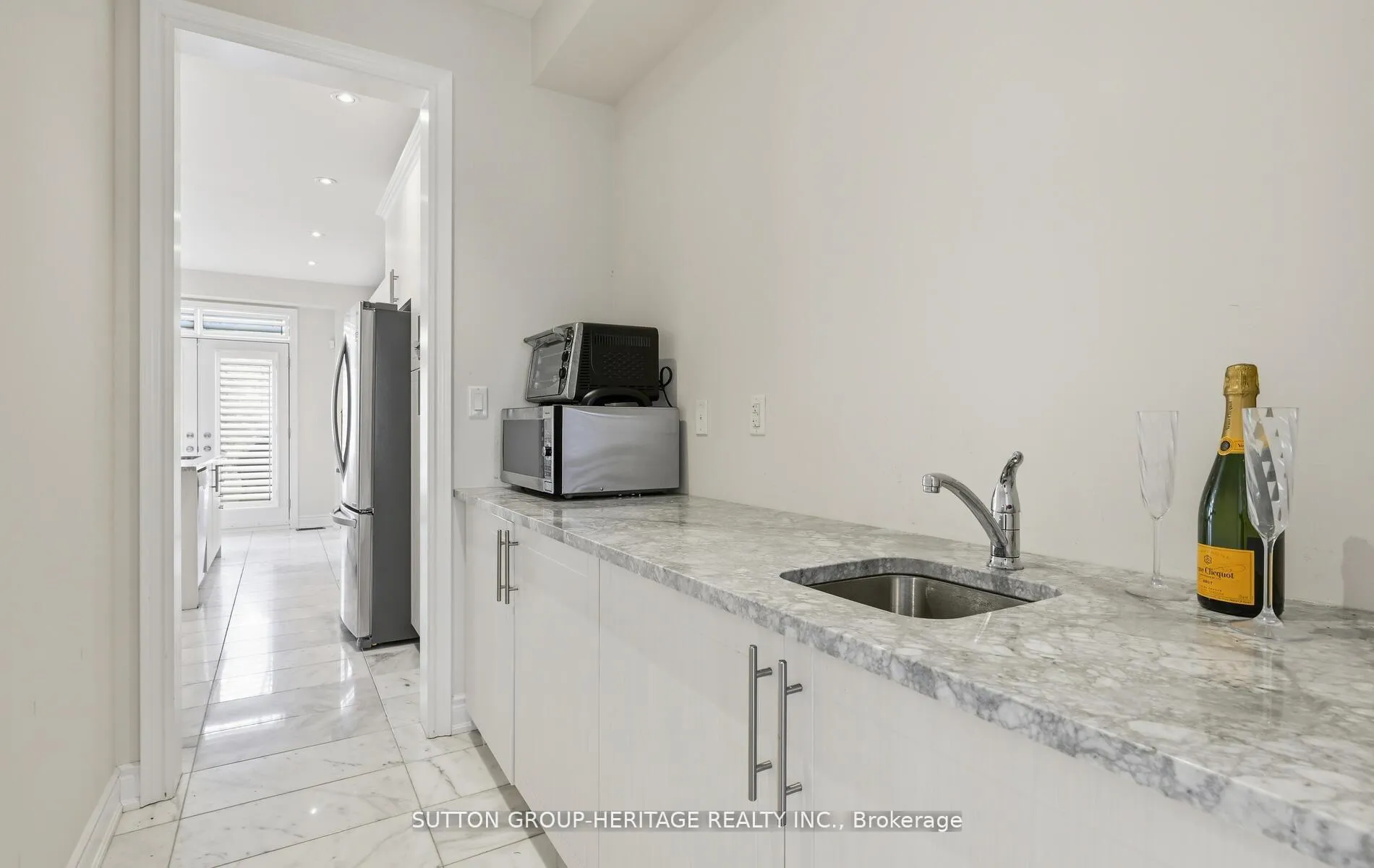 Photo 10 of 522 Cliffview Road, Pickering, West Shore — HOMEH