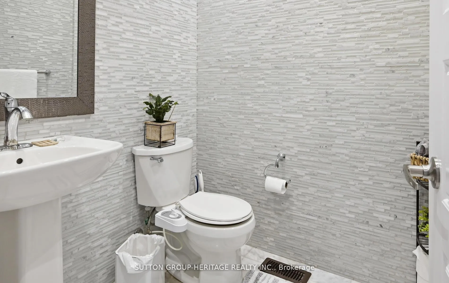 Photo 21 of 522 Cliffview Road, Pickering, West Shore — HOMEH