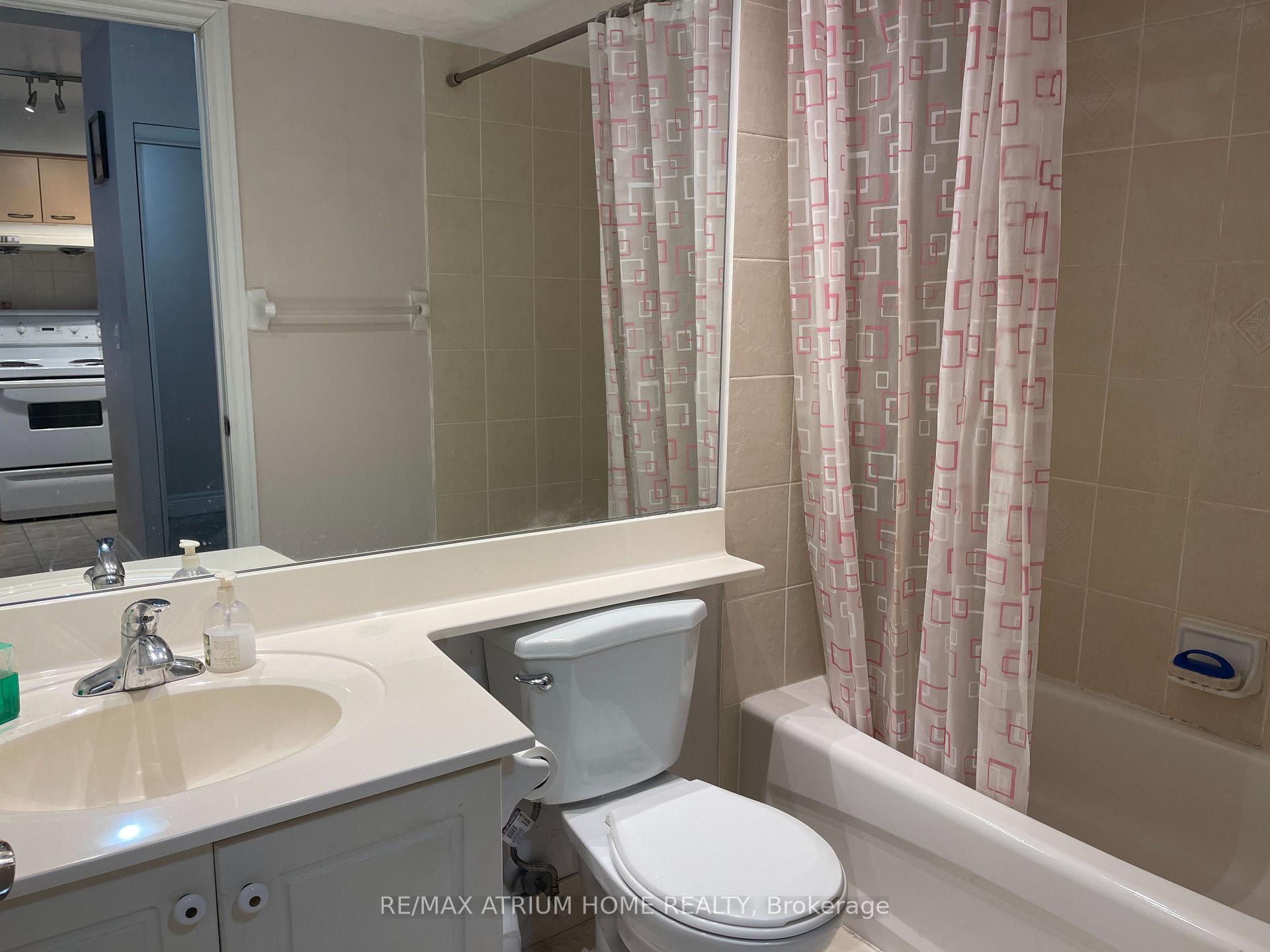Photo 4 of Unit 1016, 62 Suncrest Boulevard, Markham, Commerce Valley — HOMEH