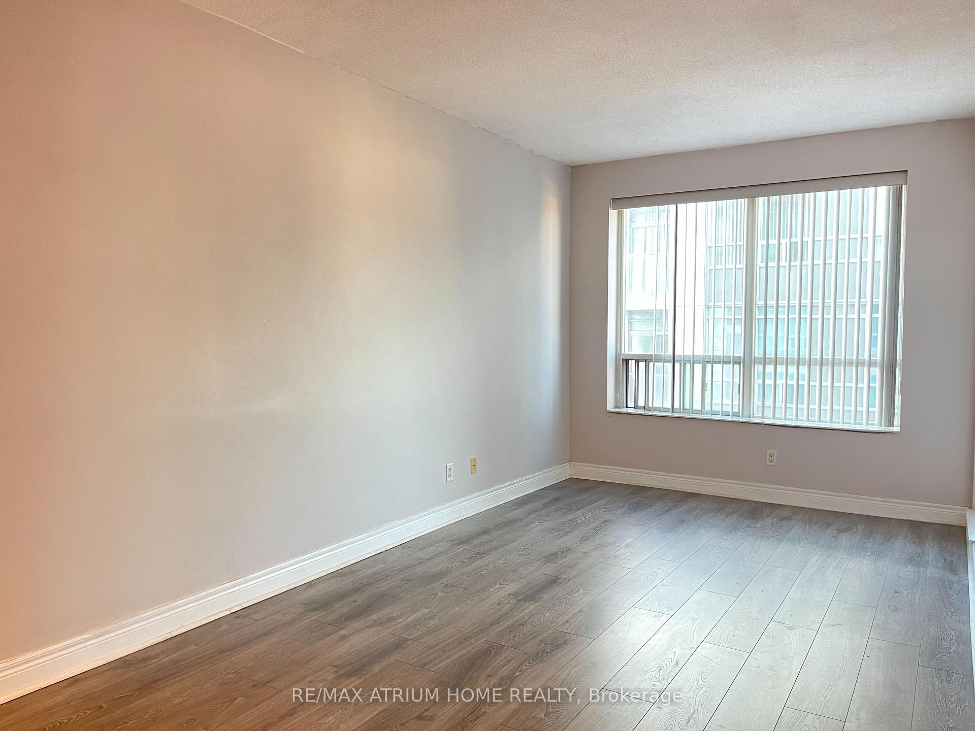 Photo 5 of Unit 1016, 62 Suncrest Boulevard, Markham, Commerce Valley — HOMEH