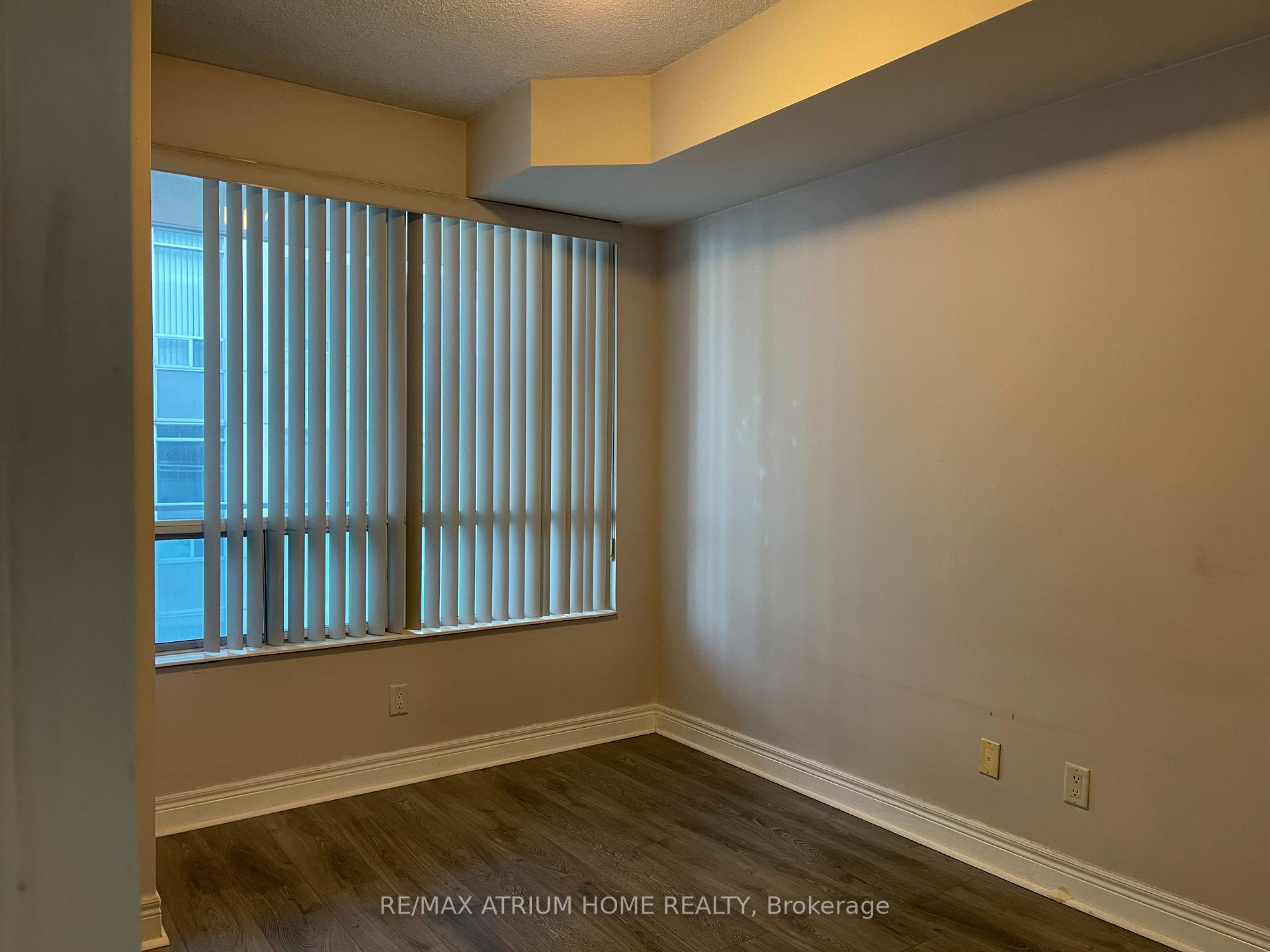 Photo 6 of Unit 1016, 62 Suncrest Boulevard, Markham, Commerce Valley — HOMEH