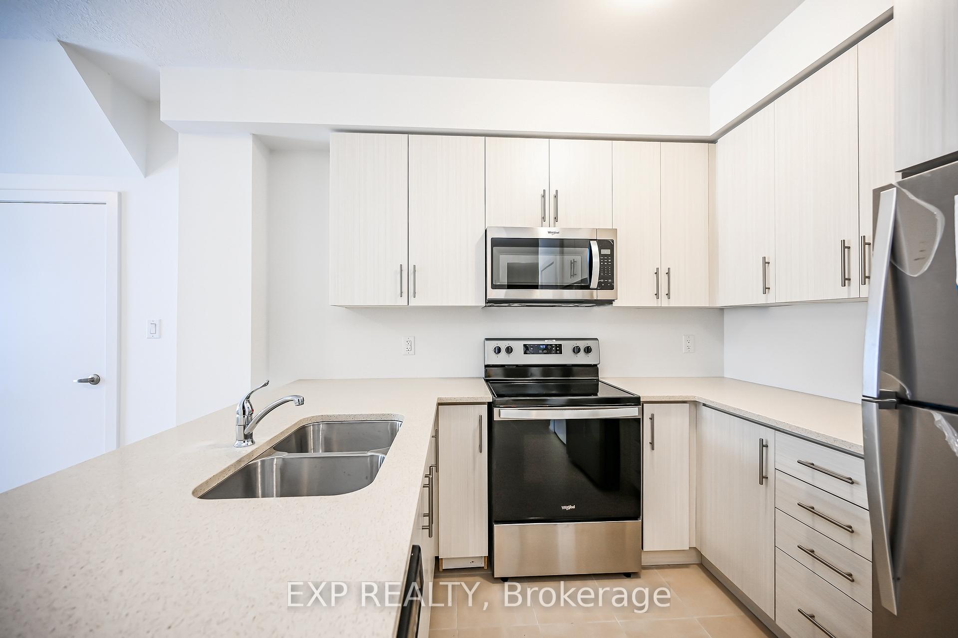 Photo 2 of Unit 35, 590 North Service Road, Hamilton, Lakeshore — HOMEH