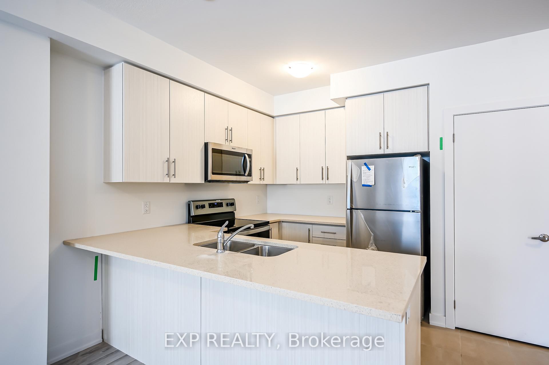 Photo 3 of Unit 35, 590 North Service Road, Hamilton, Lakeshore — HOMEH