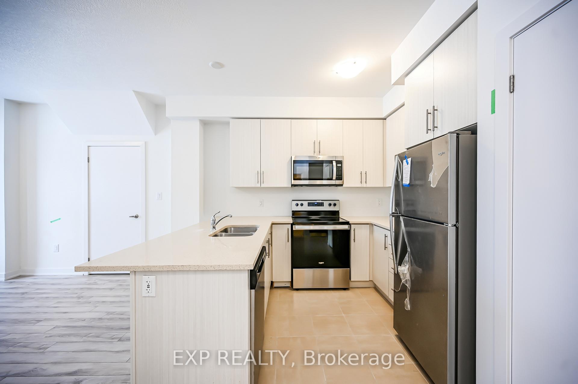 Photo 5 of Unit 35, 590 North Service Road, Hamilton, Lakeshore — HOMEH