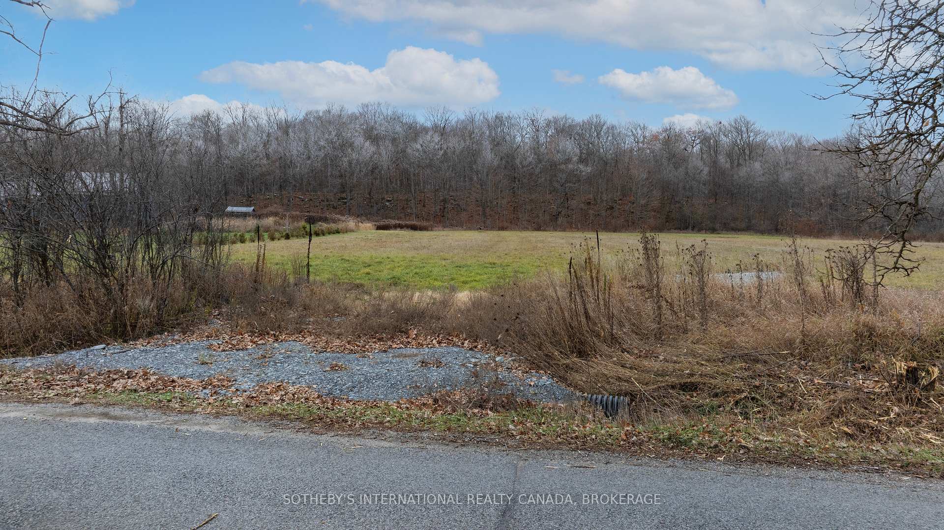 Photo 5 of 2965 Latimer Road, Frontenac, Frontenac South — HOMEH