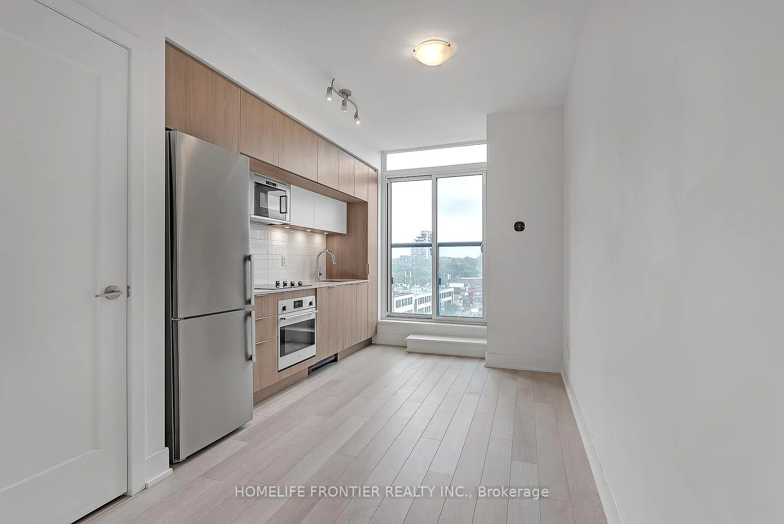 Photo 6 of Unit 527, 1 Belsize Drive, Toronto, Mount Pleasant West — HOMEH