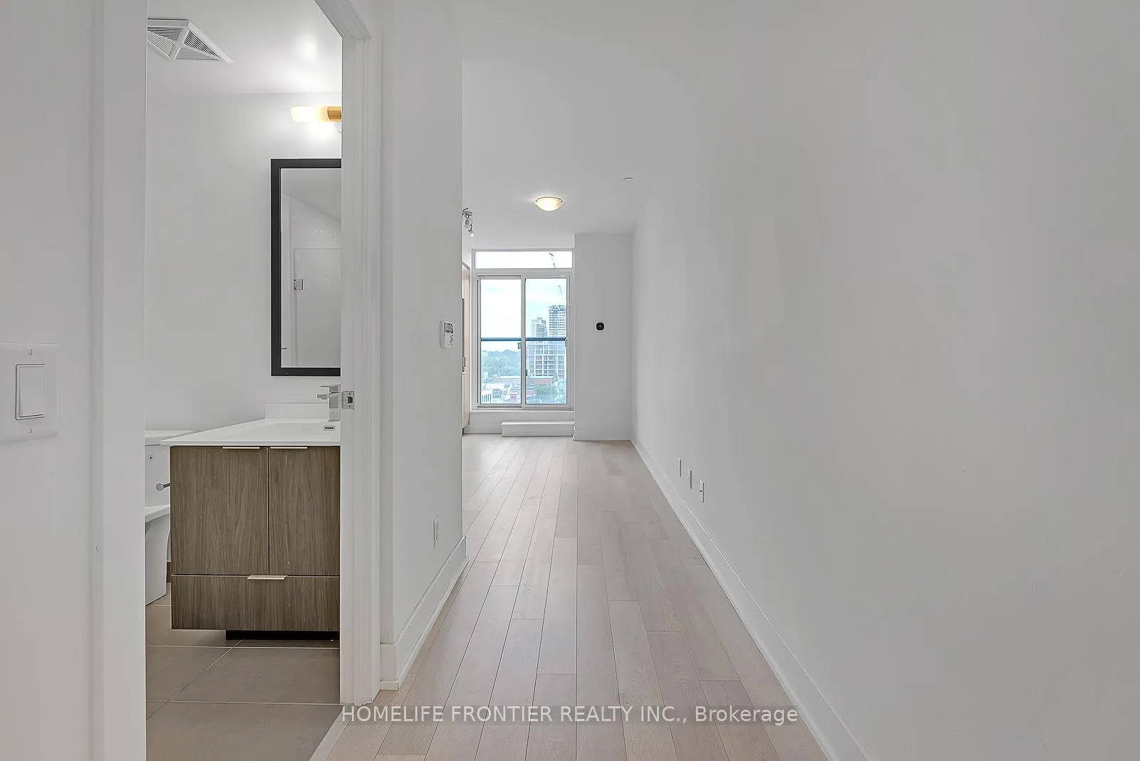 Photo 7 of Unit 527, 1 Belsize Drive, Toronto, Mount Pleasant West — HOMEH
