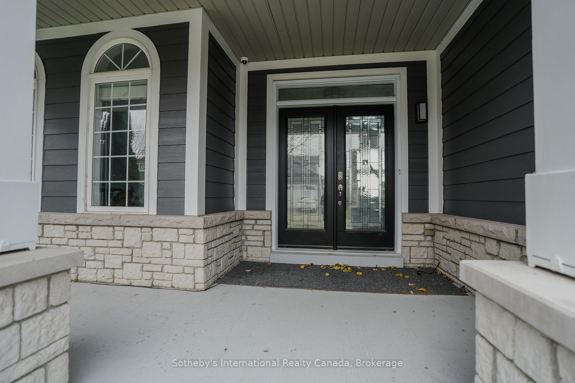 Photo 2 of 50 Waterfront Circle, Collingwood — HOMEH