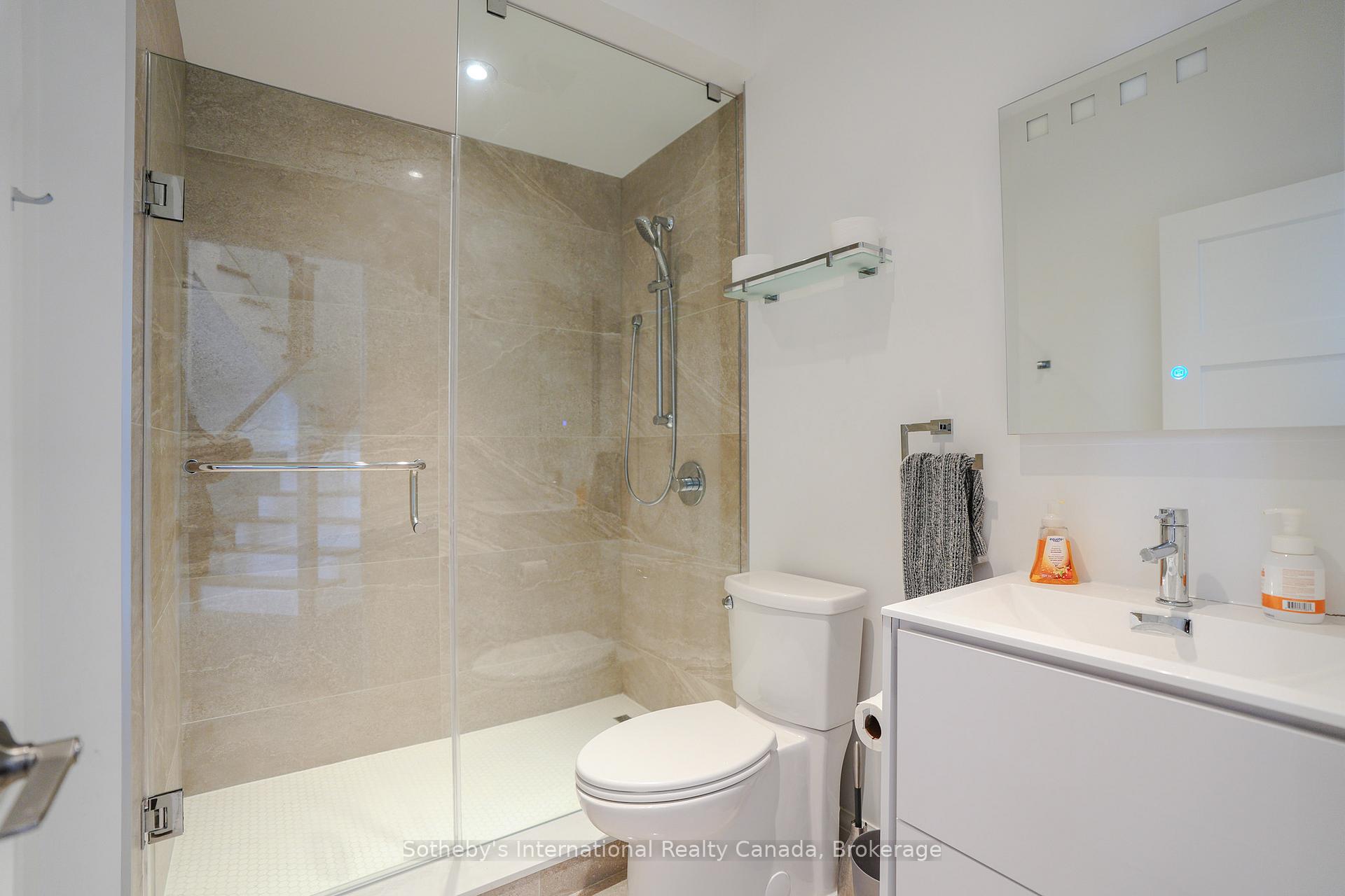 Photo 5 of 50 Waterfront Circle, Collingwood — HOMEH