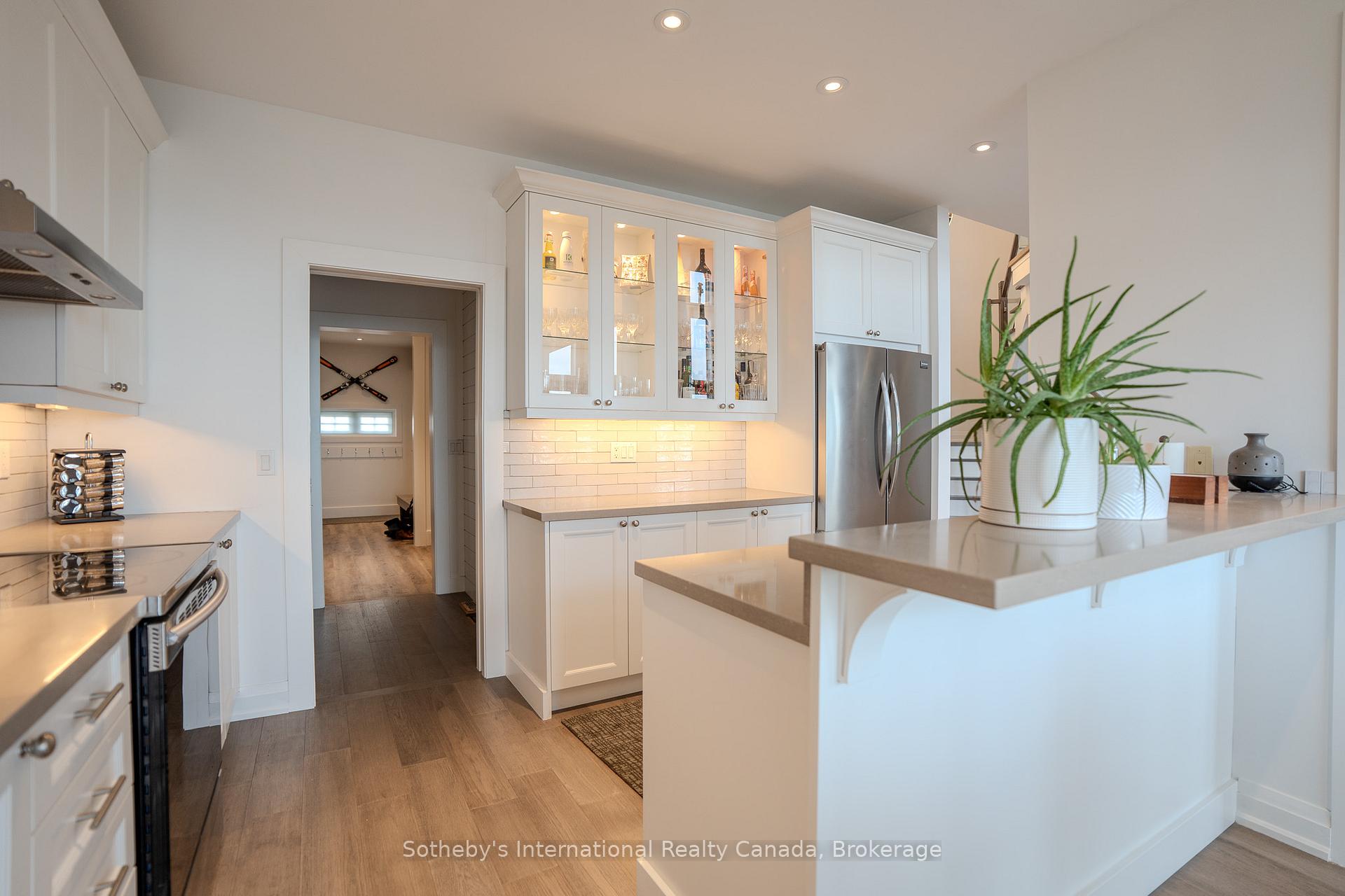 Photo 7 of 50 Waterfront Circle, Collingwood — HOMEH