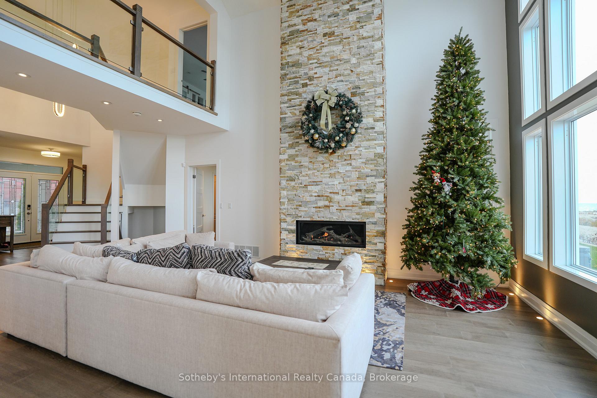 Photo 15 of 50 Waterfront Circle, Collingwood — HOMEH