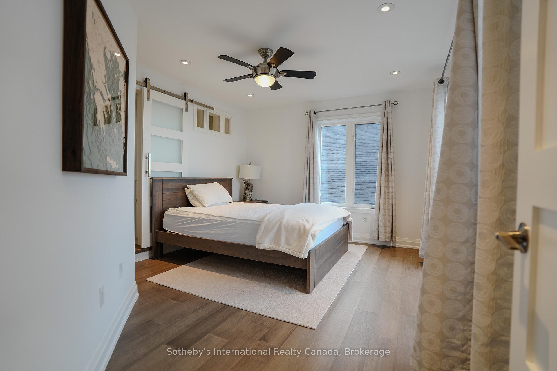 Photo 20 of 50 Waterfront Circle, Collingwood — HOMEH