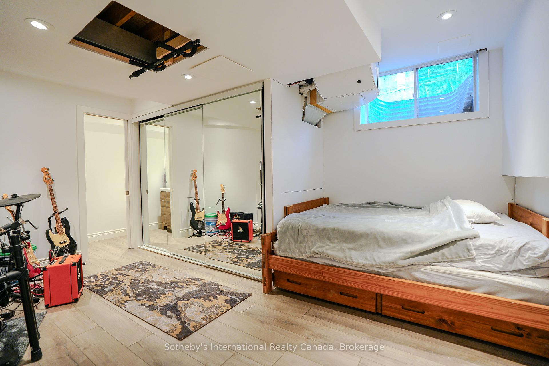Photo 41 of 50 Waterfront Circle, Collingwood — HOMEH