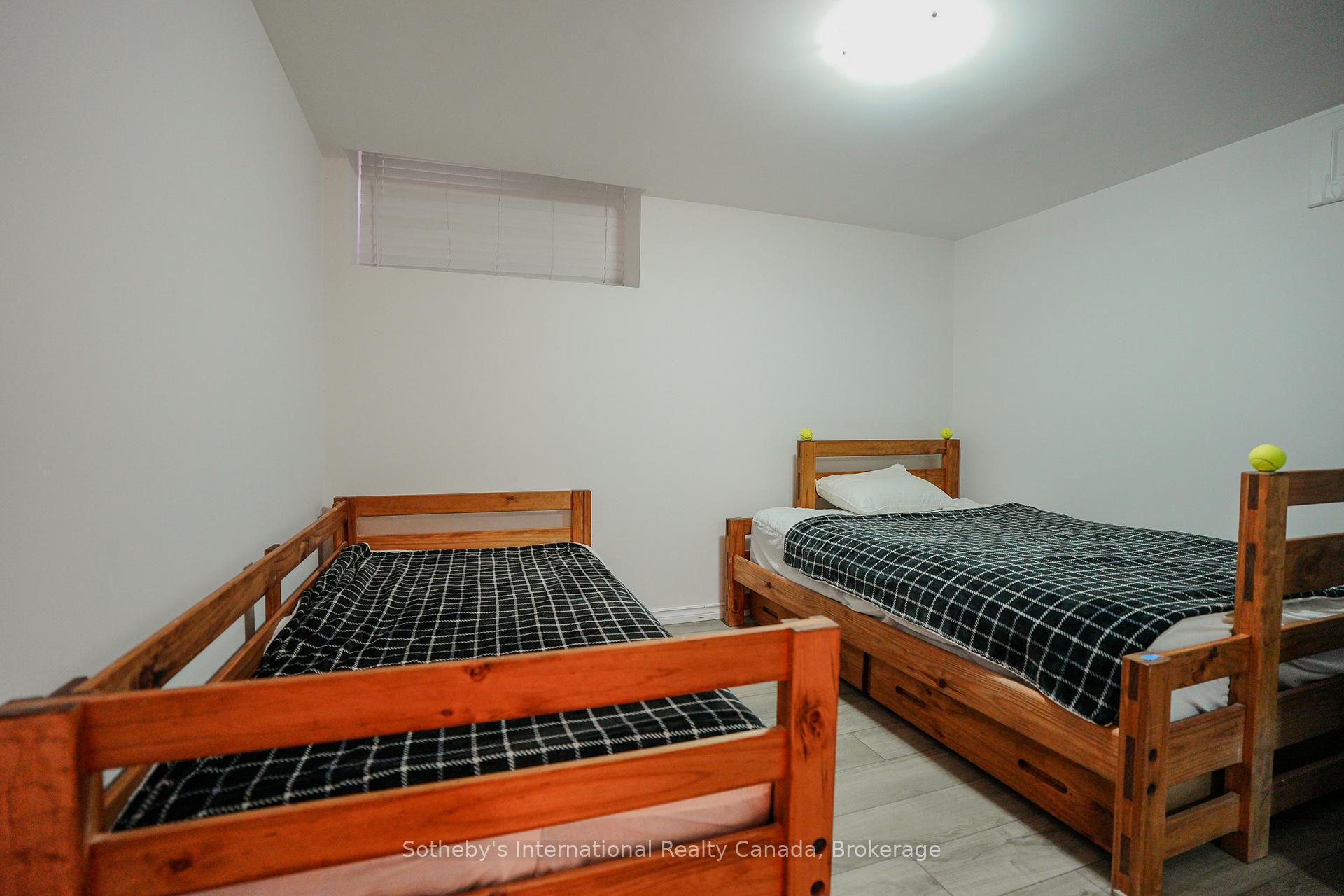 Photo 42 of 50 Waterfront Circle, Collingwood — HOMEH