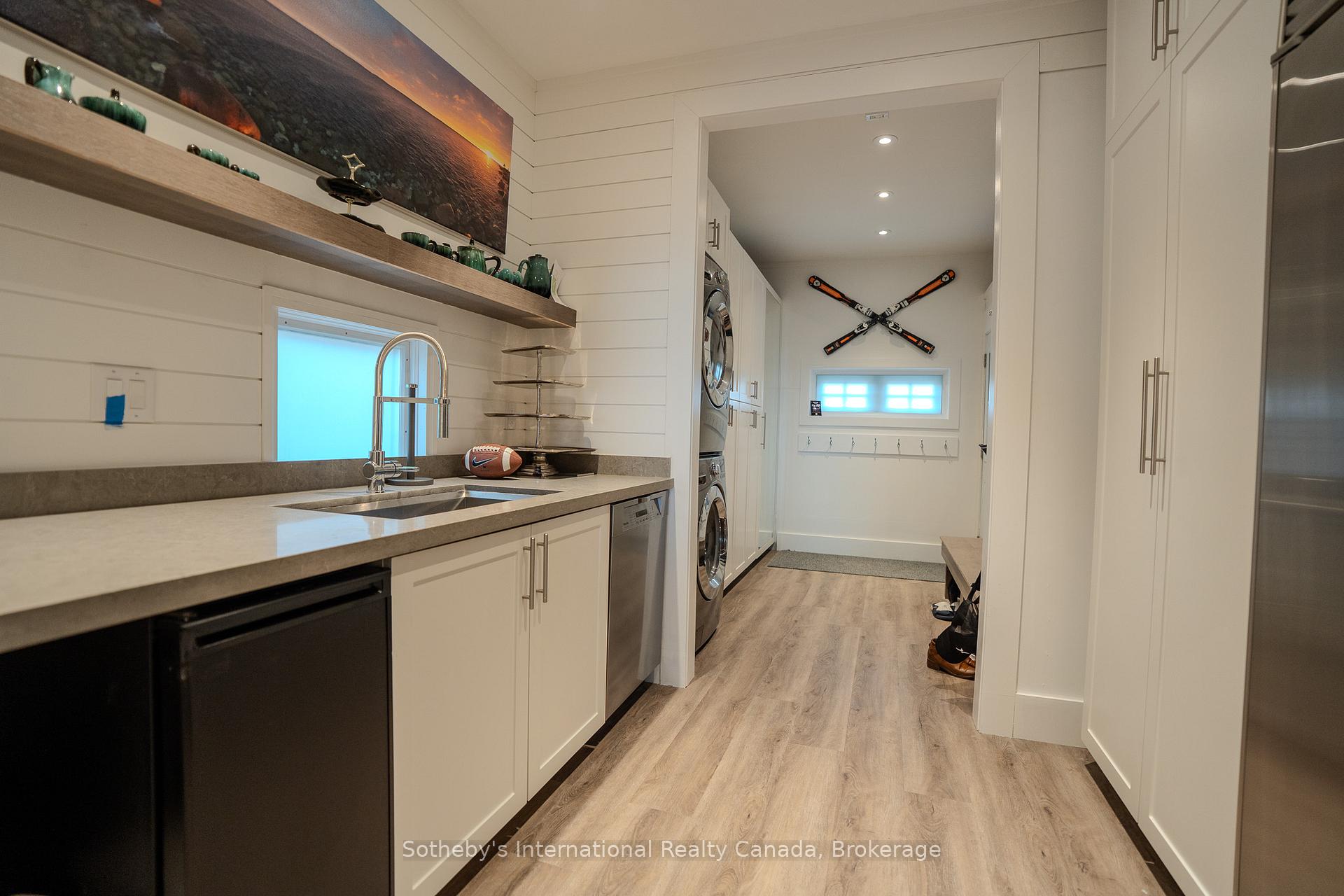 Photo 43 of 50 Waterfront Circle, Collingwood — HOMEH