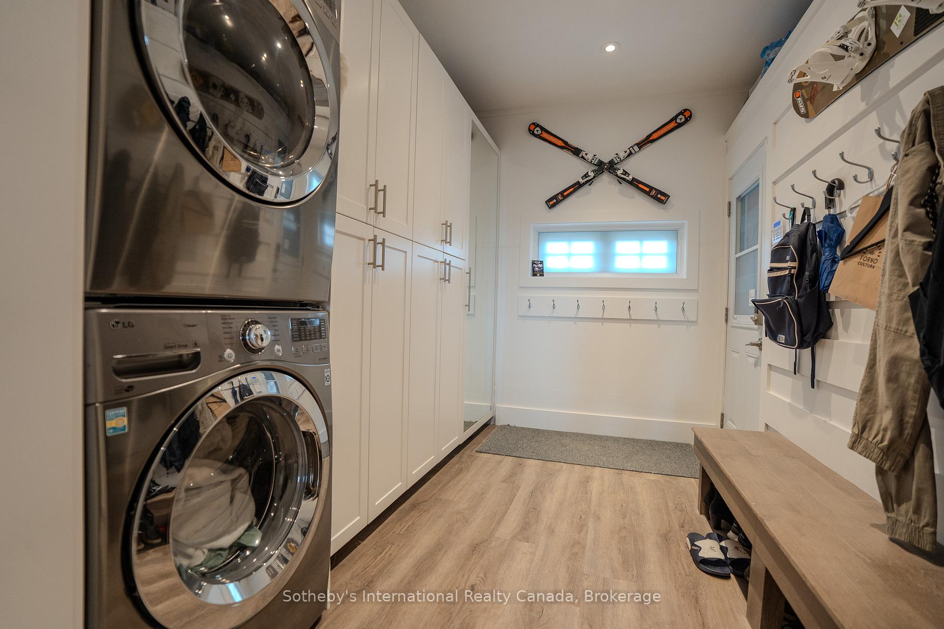 Photo 44 of 50 Waterfront Circle, Collingwood — HOMEH