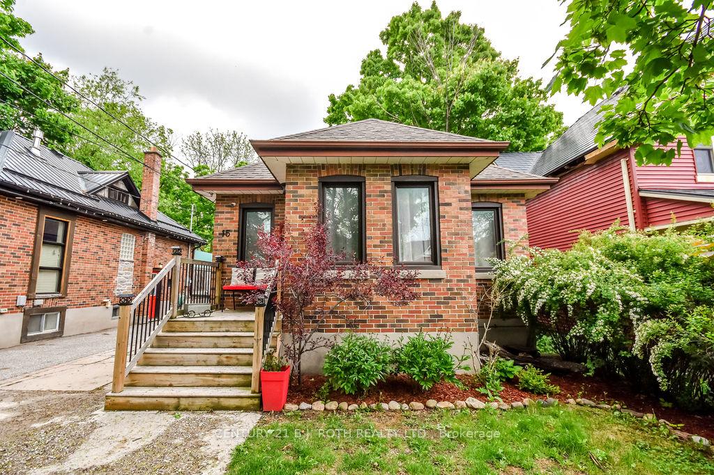 Photo 1 of 15 Thomson Street, Barrie, Queen's Park — HOMEH