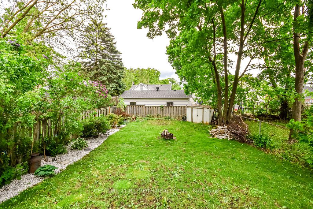 Photo 33 of 15 Thomson Street, Barrie, Queen's Park — HOMEH