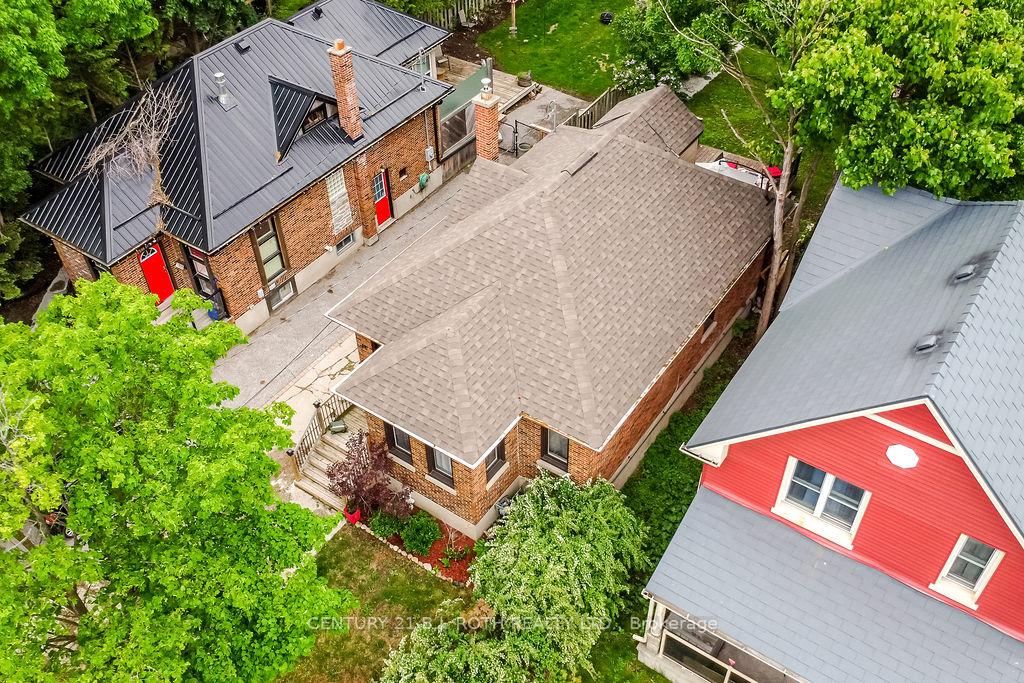 Photo 36 of 15 Thomson Street, Barrie, Queen's Park — HOMEH