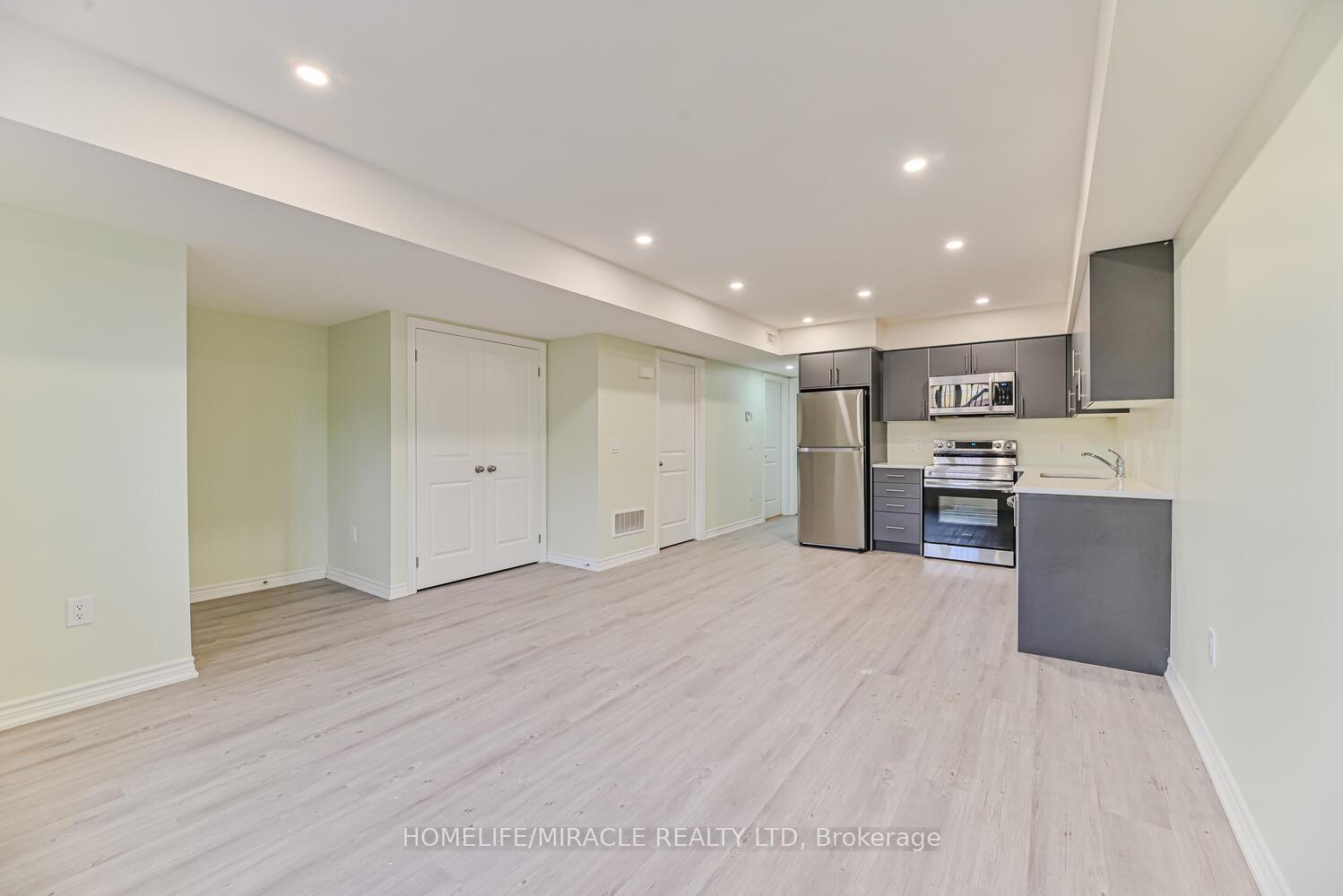 Photo 8 of 289 Chapel Hill Drive, Kitchener — HOMEH