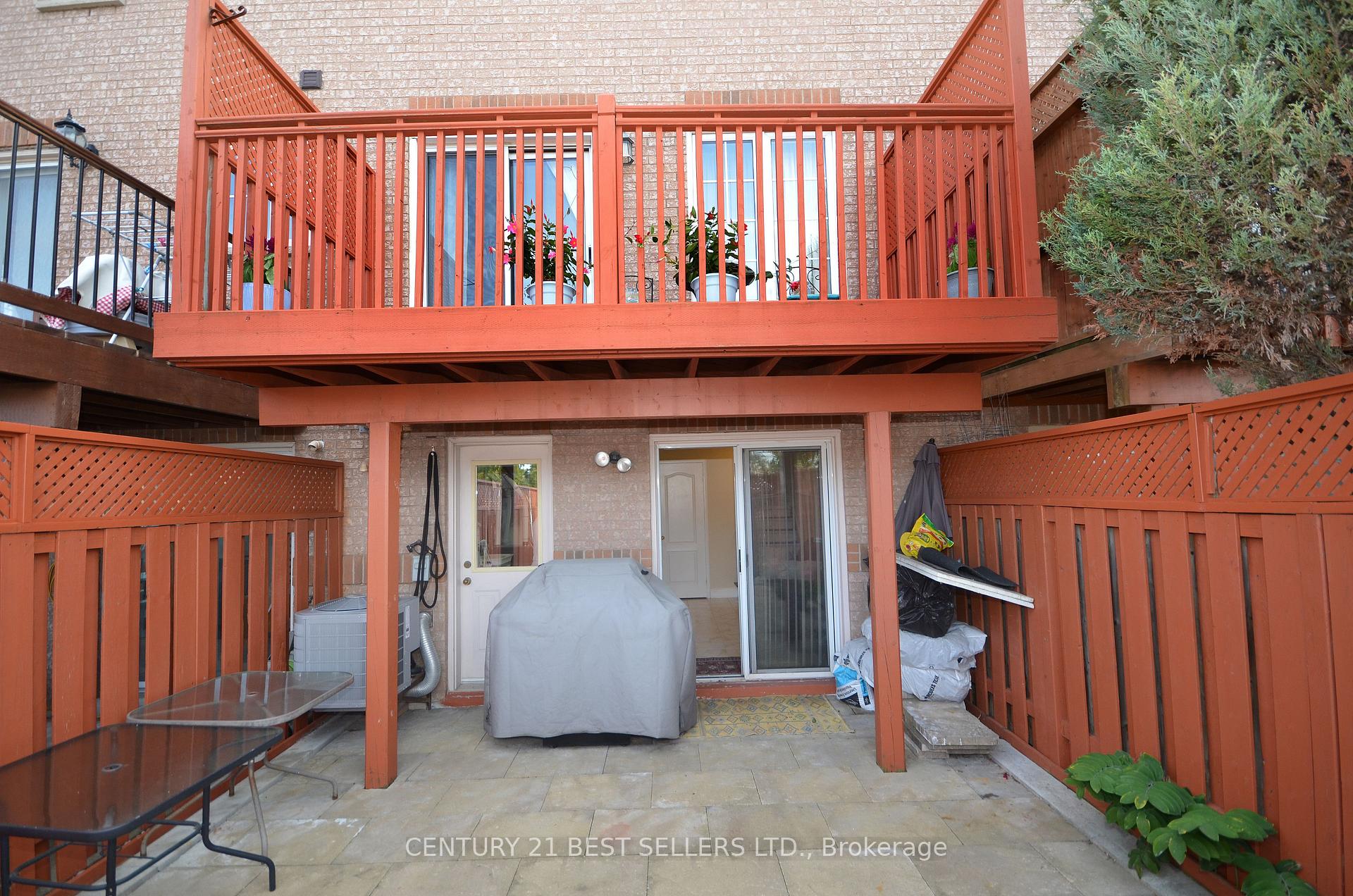 Photo 8 of 24 Tania Crescent, Vaughan, Maple — HOMEH
