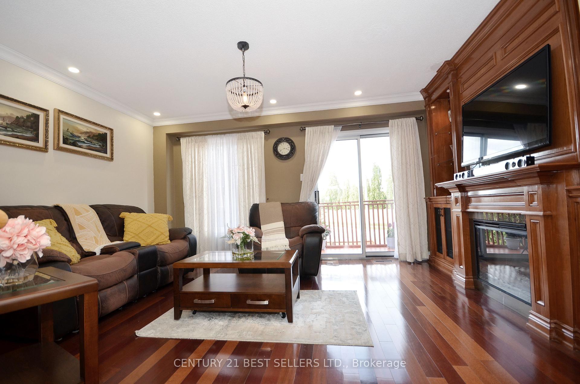 Photo 17 of 24 Tania Crescent, Vaughan, Maple — HOMEH