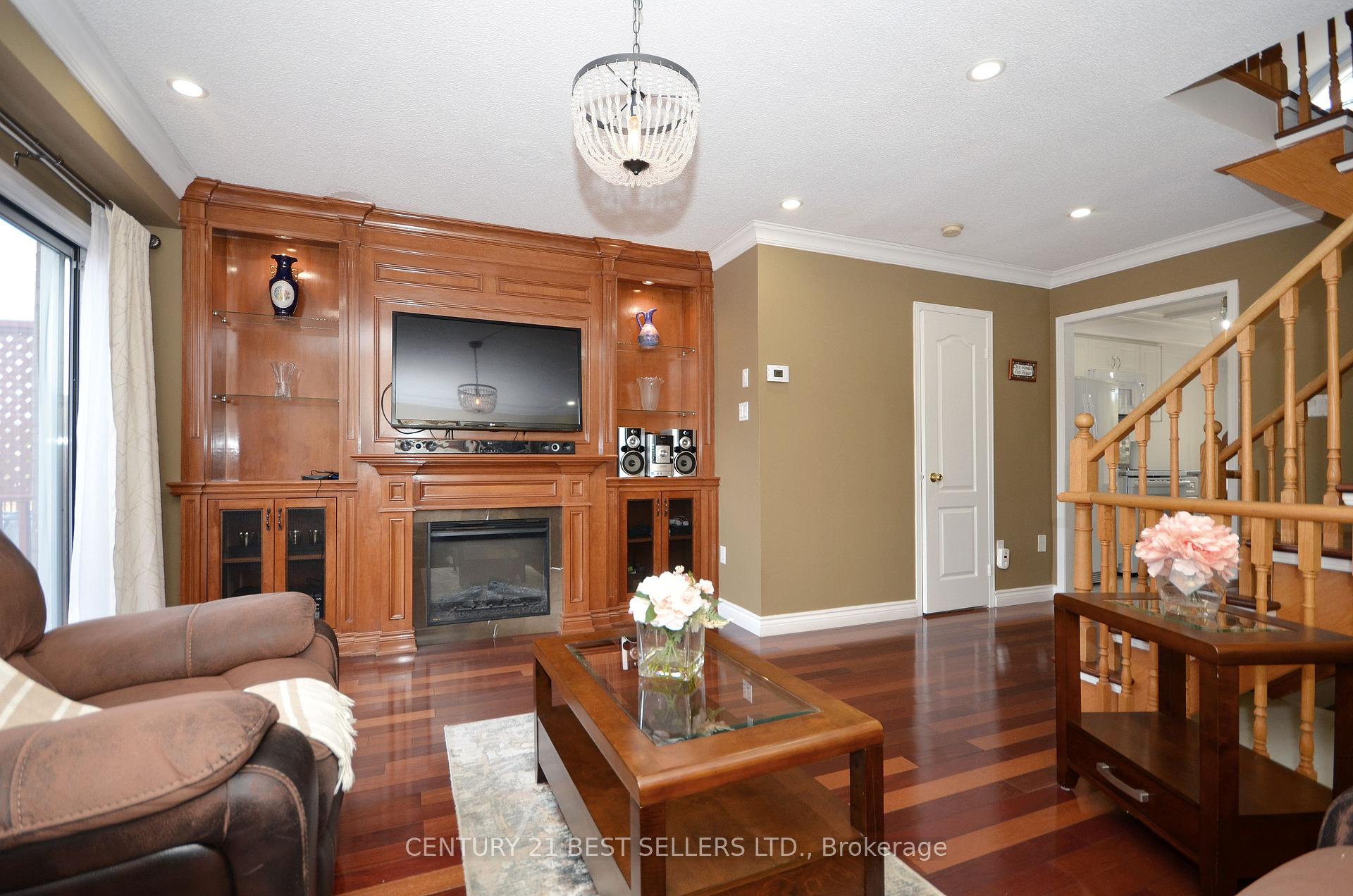 Photo 19 of 24 Tania Crescent, Vaughan, Maple — HOMEH