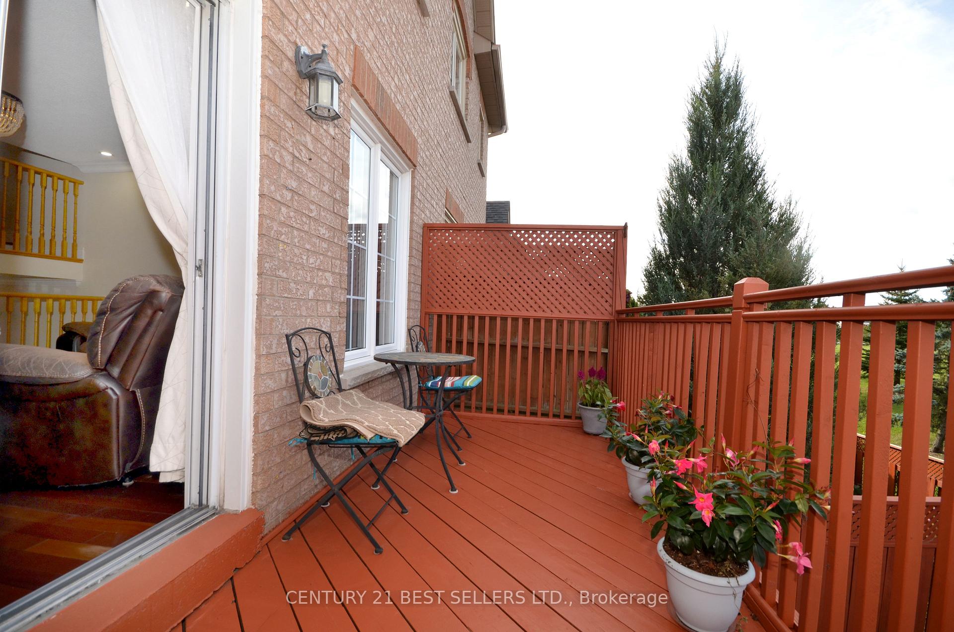 Photo 20 of 24 Tania Crescent, Vaughan, Maple — HOMEH