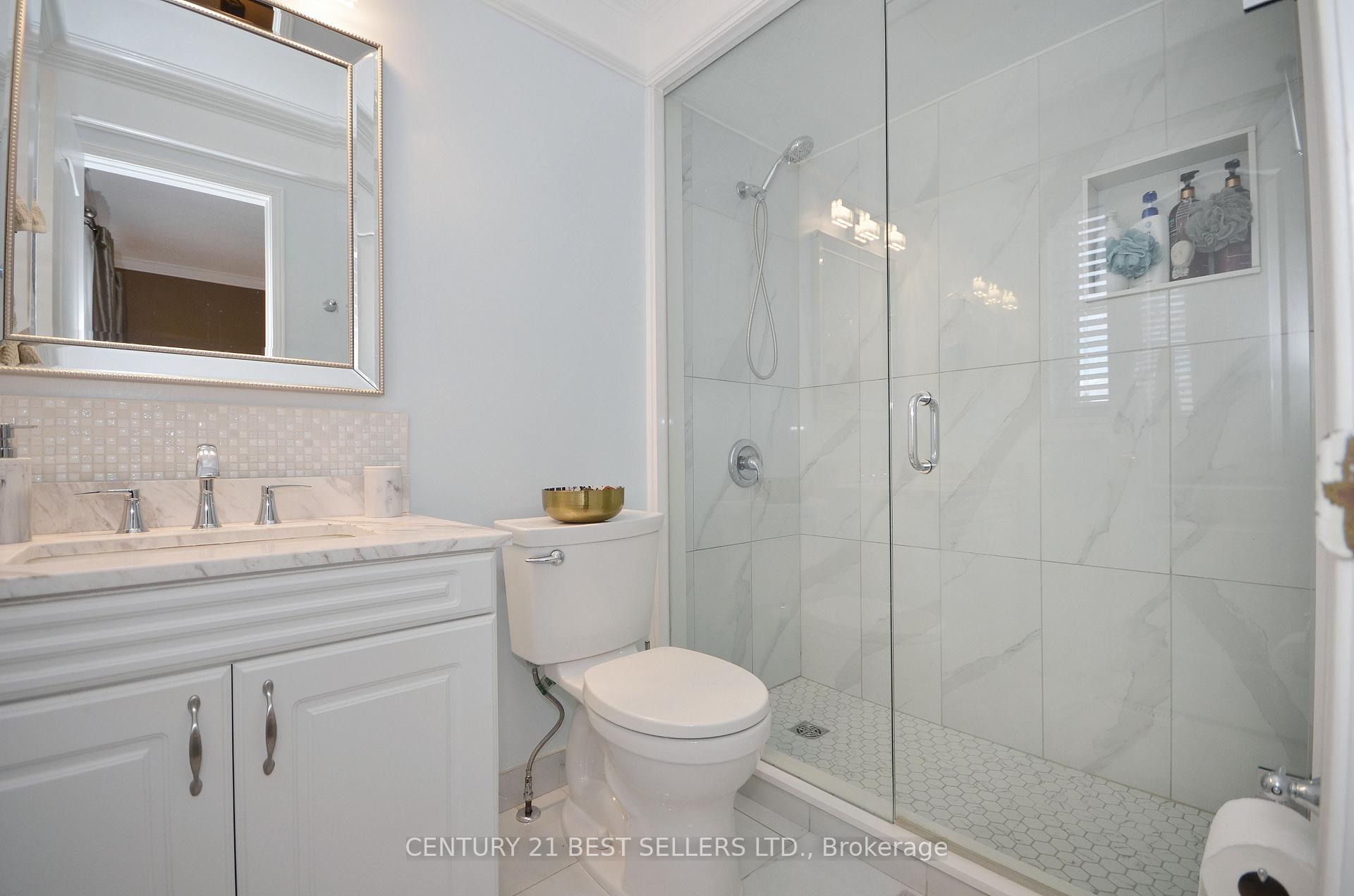 Photo 32 of 24 Tania Crescent, Vaughan, Maple — HOMEH