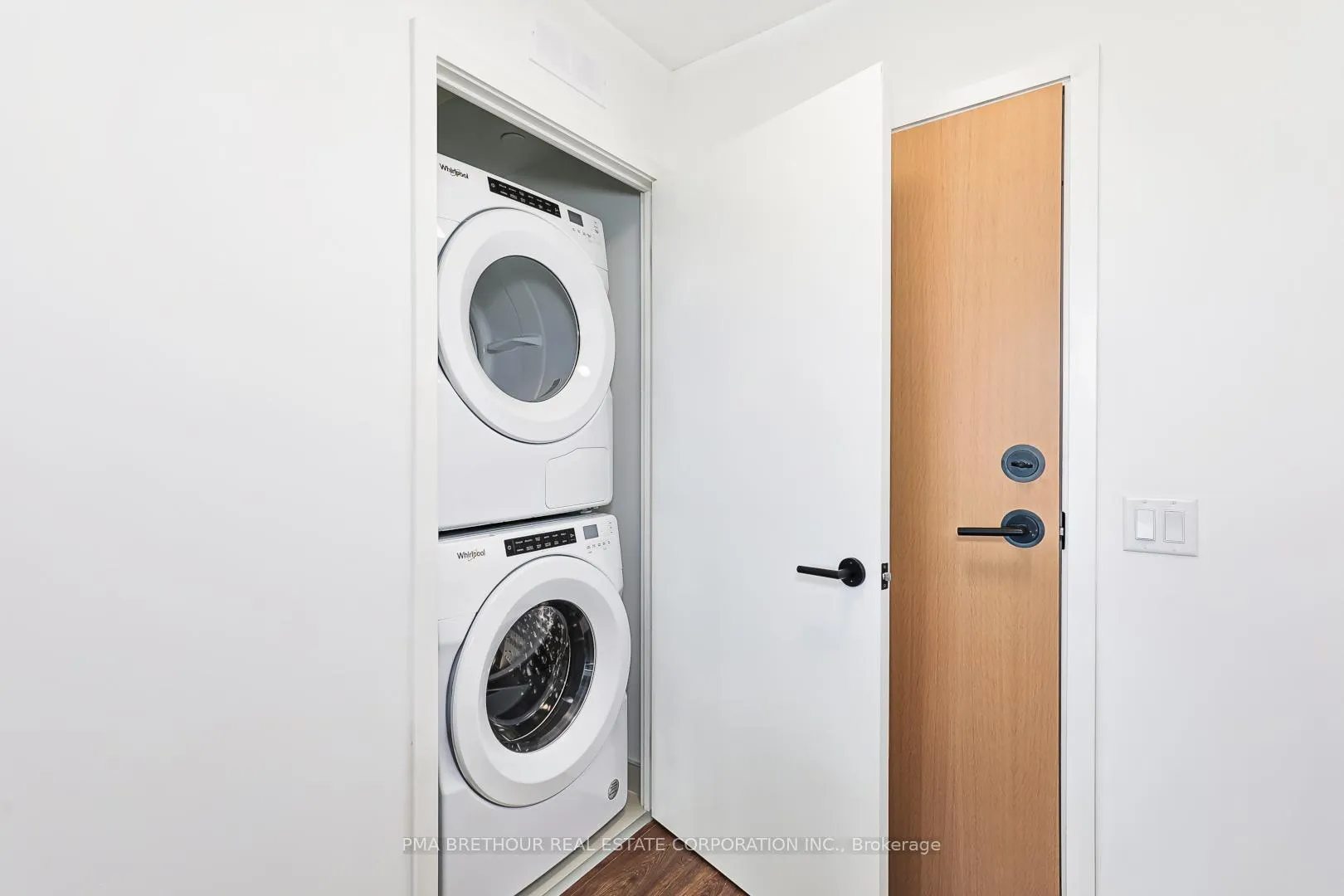 Photo 6 of Unit 212, 31 Huron Street, Collingwood — HOMEH