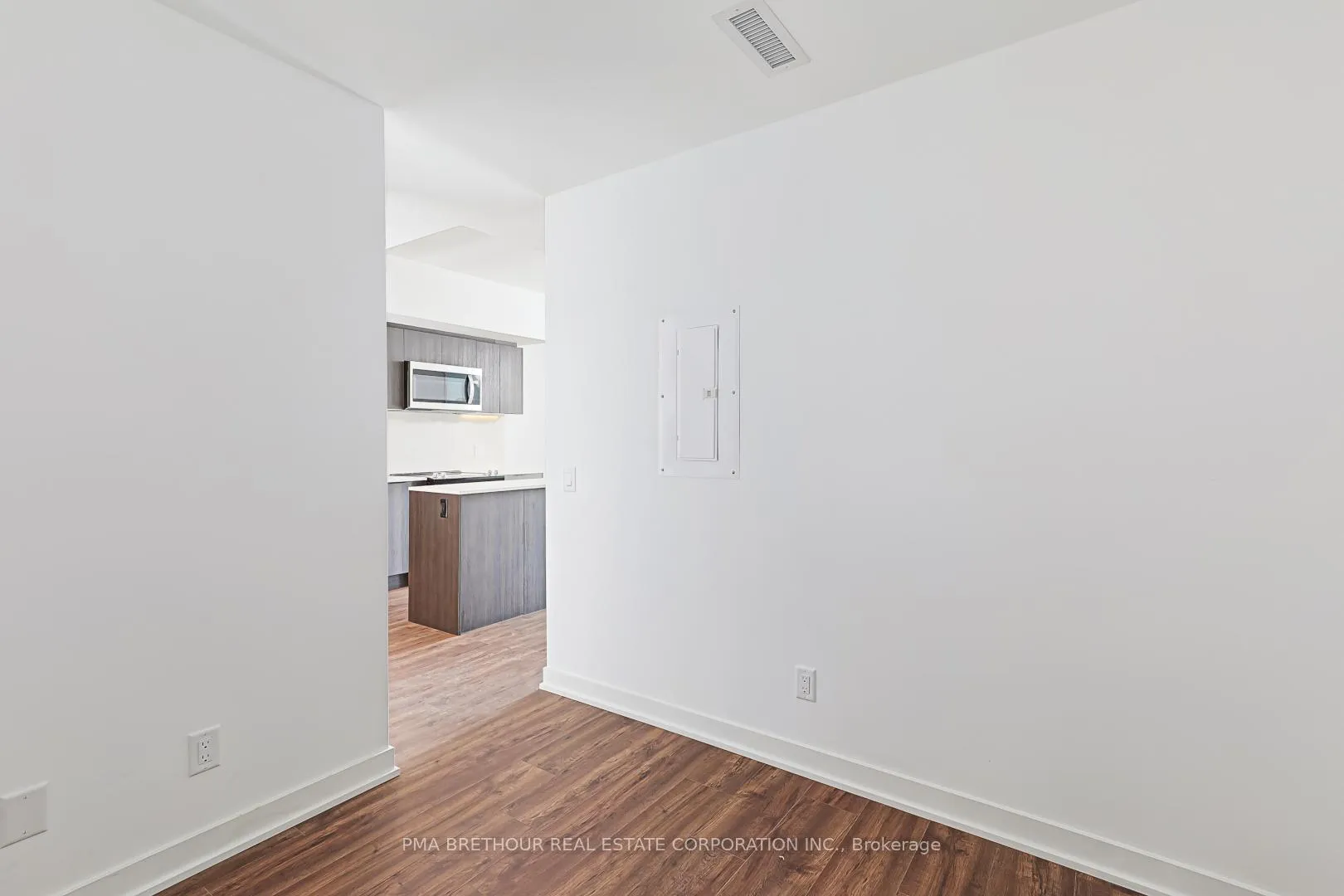 Photo 10 of Unit 212, 31 Huron Street, Collingwood — HOMEH