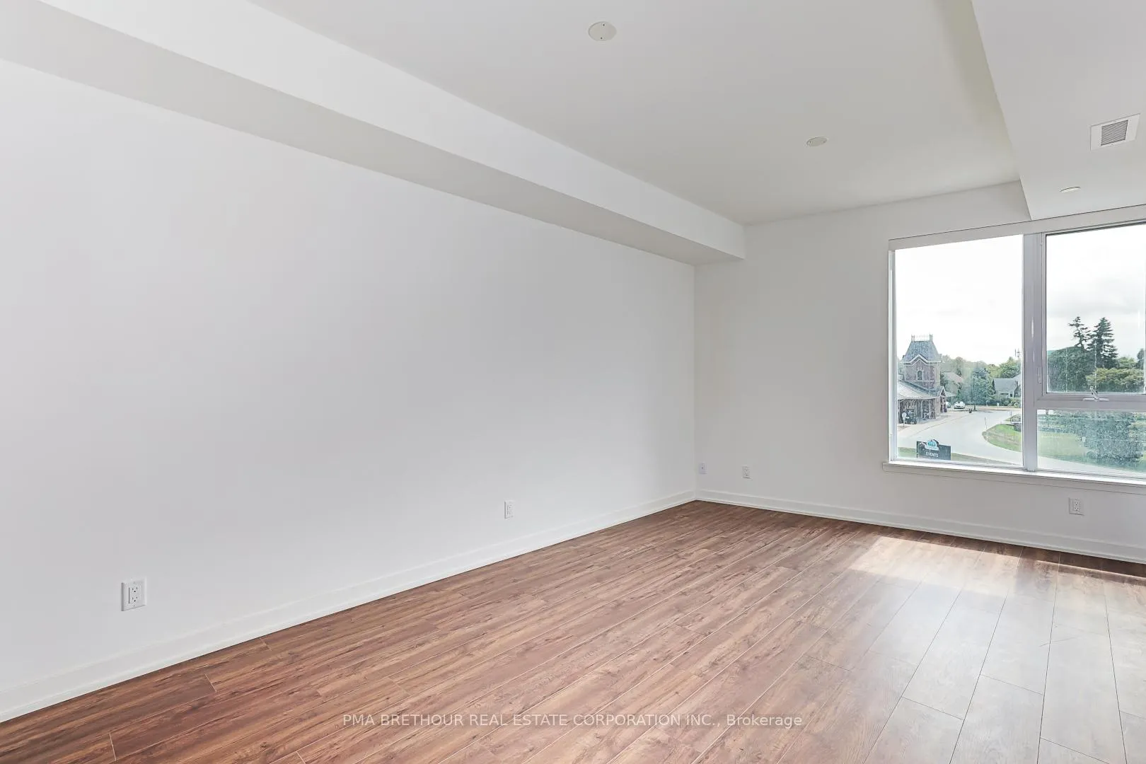 Photo 16 of Unit 212, 31 Huron Street, Collingwood — HOMEH