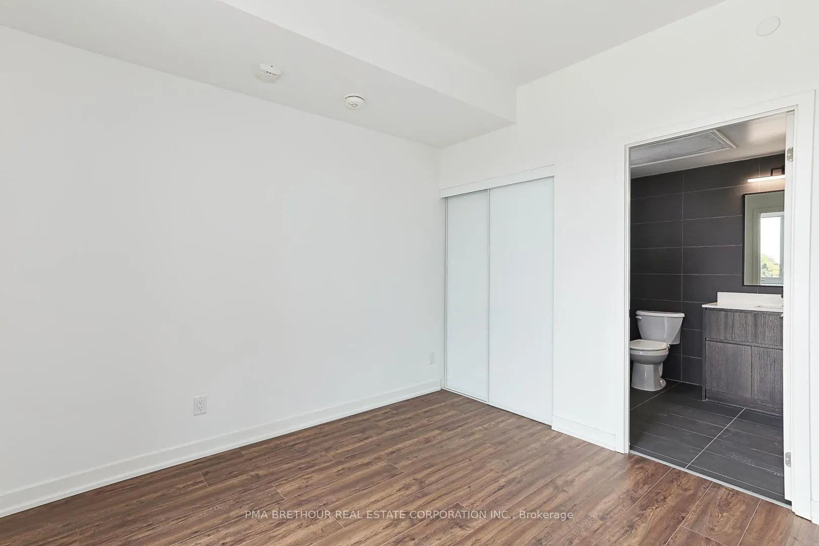 Photo 18 of Unit 212, 31 Huron Street, Collingwood — HOMEH
