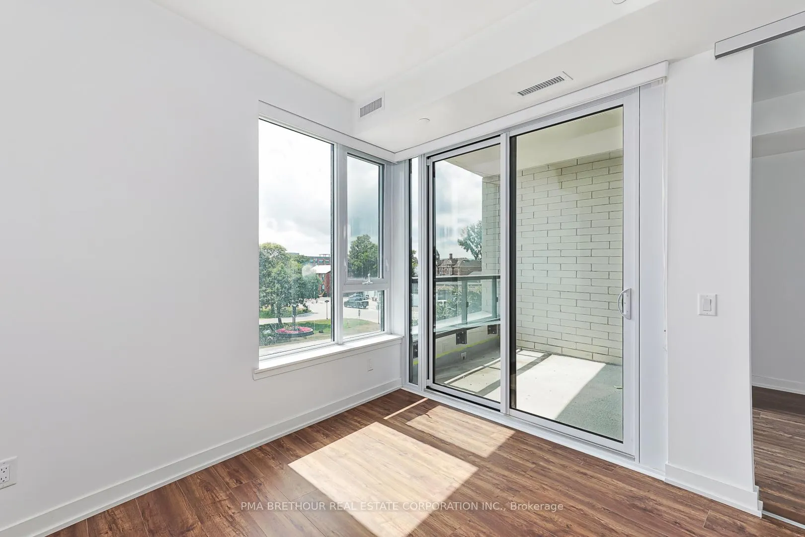 Photo 19 of Unit 212, 31 Huron Street, Collingwood — HOMEH